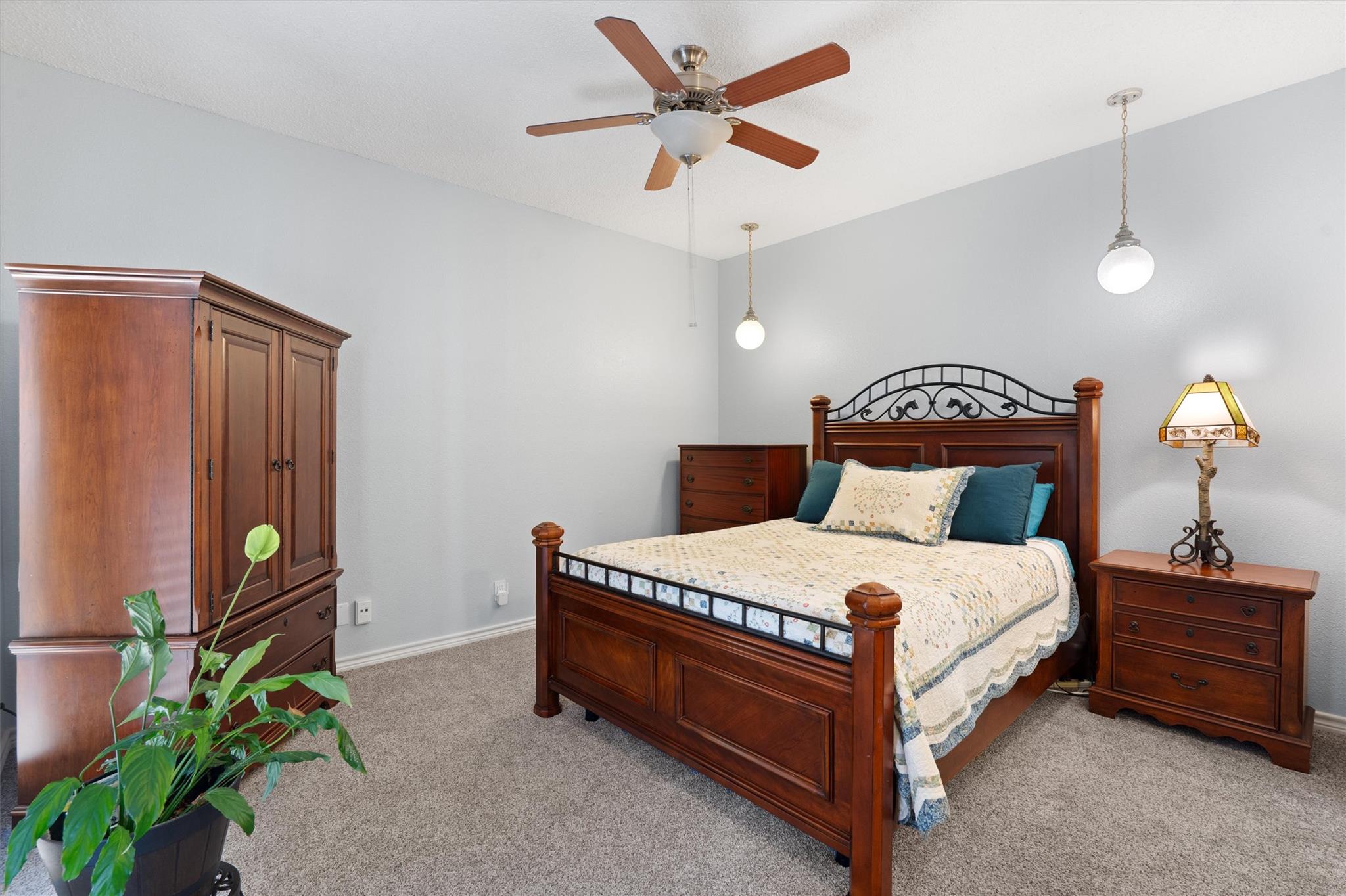 13215 Woodthorpe St Property Photo 13