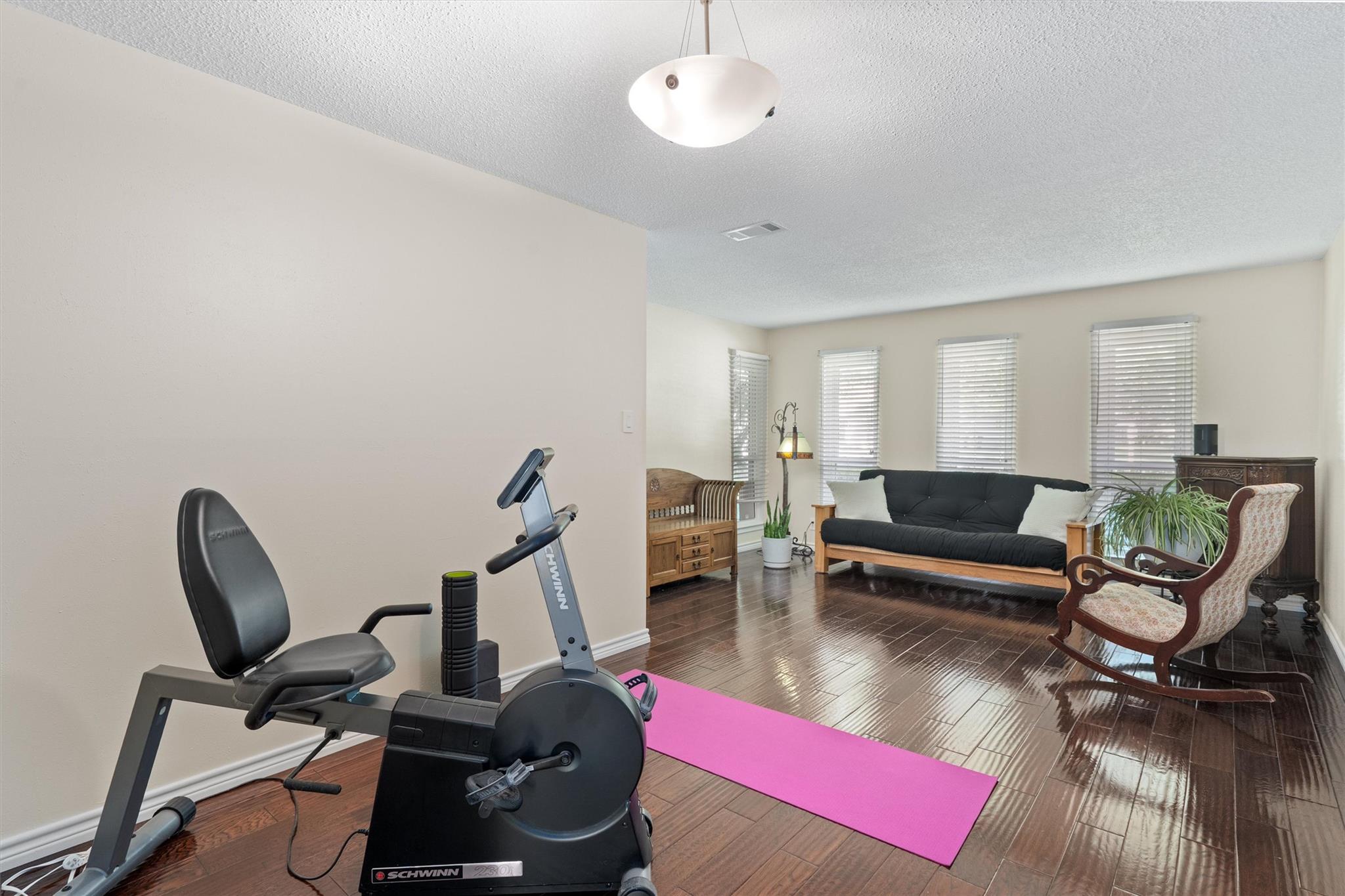 13215 Woodthorpe St Property Photo 22