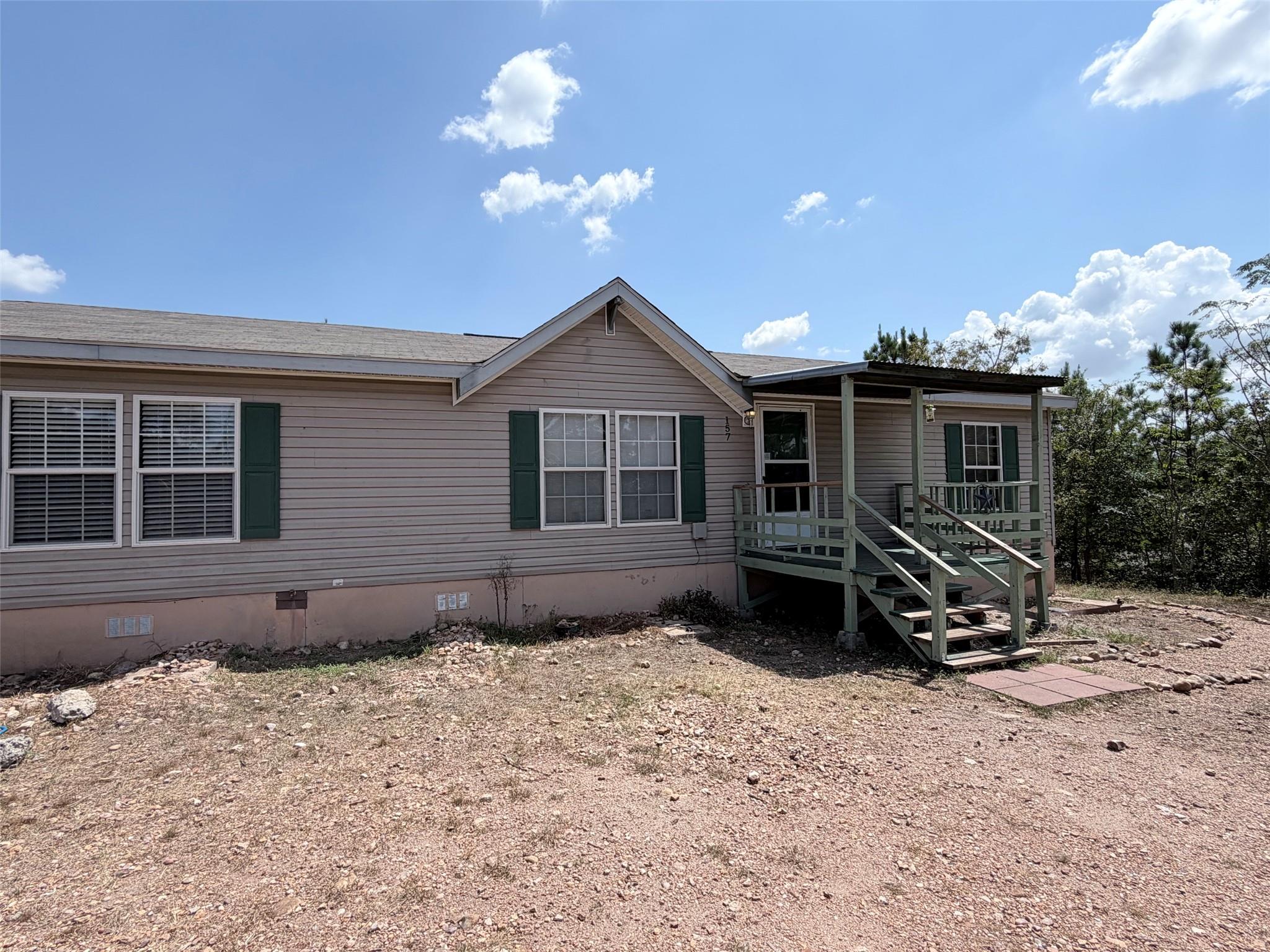157 Lakeside Dr Property Photo 1
