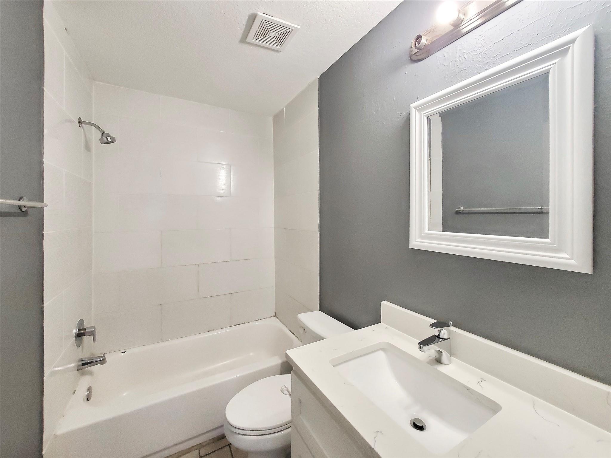 1813 Nicole Cir #b Property Photo 7