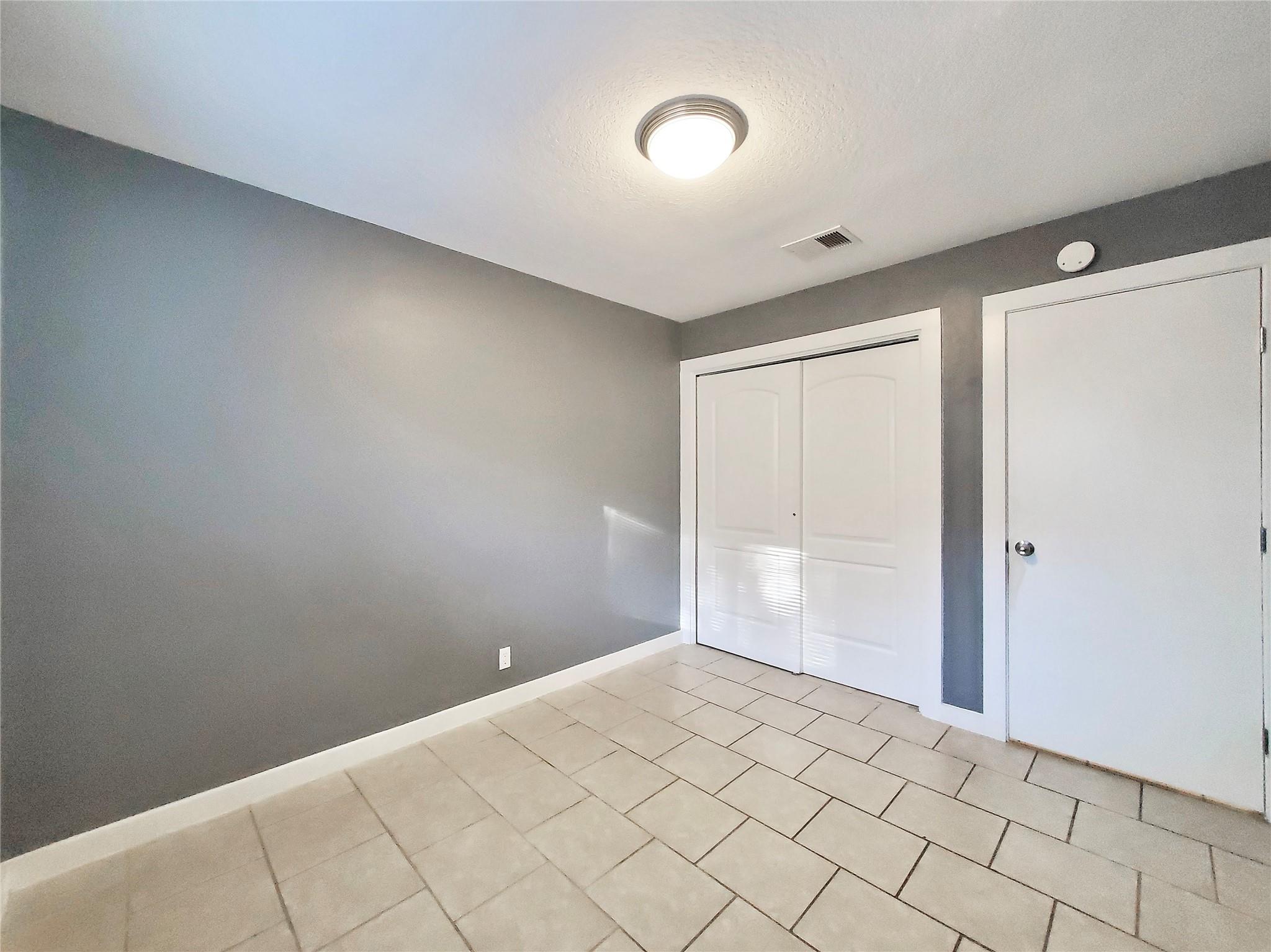 1813 Nicole Cir #b Property Photo 9