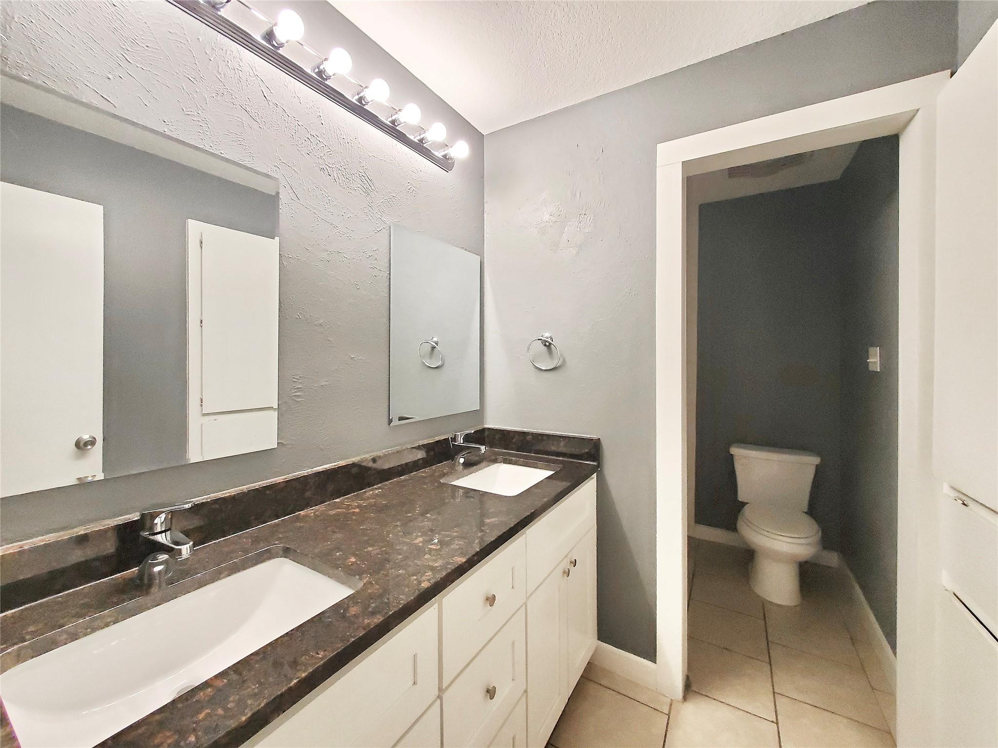 1813 Nicole Cir #b Property Photo 10