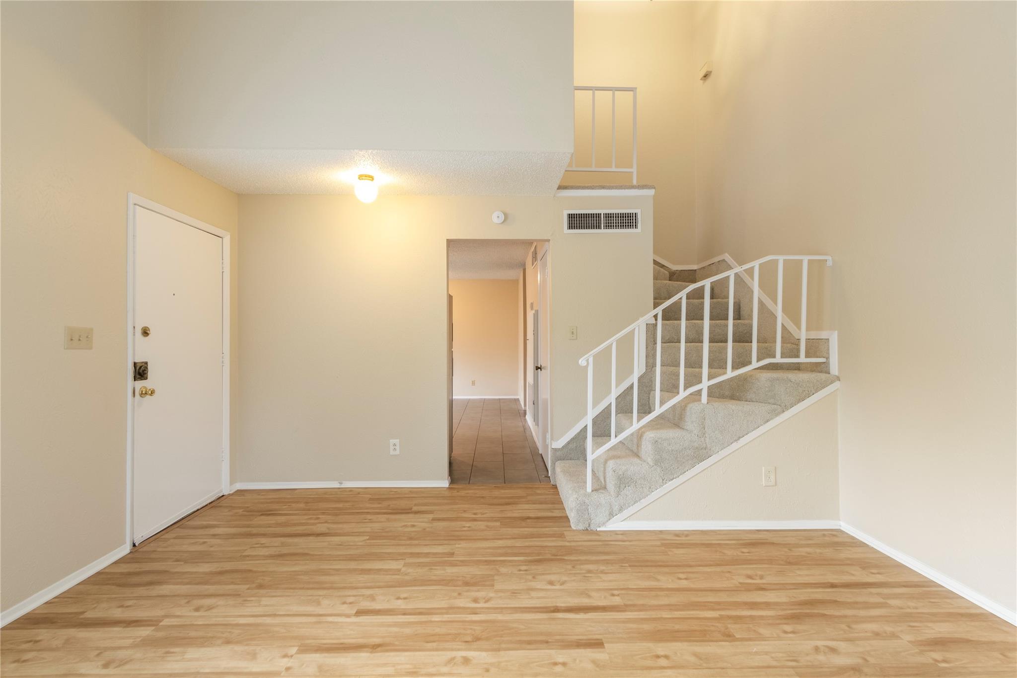 915 Silver Quail Ln Property Photo 7