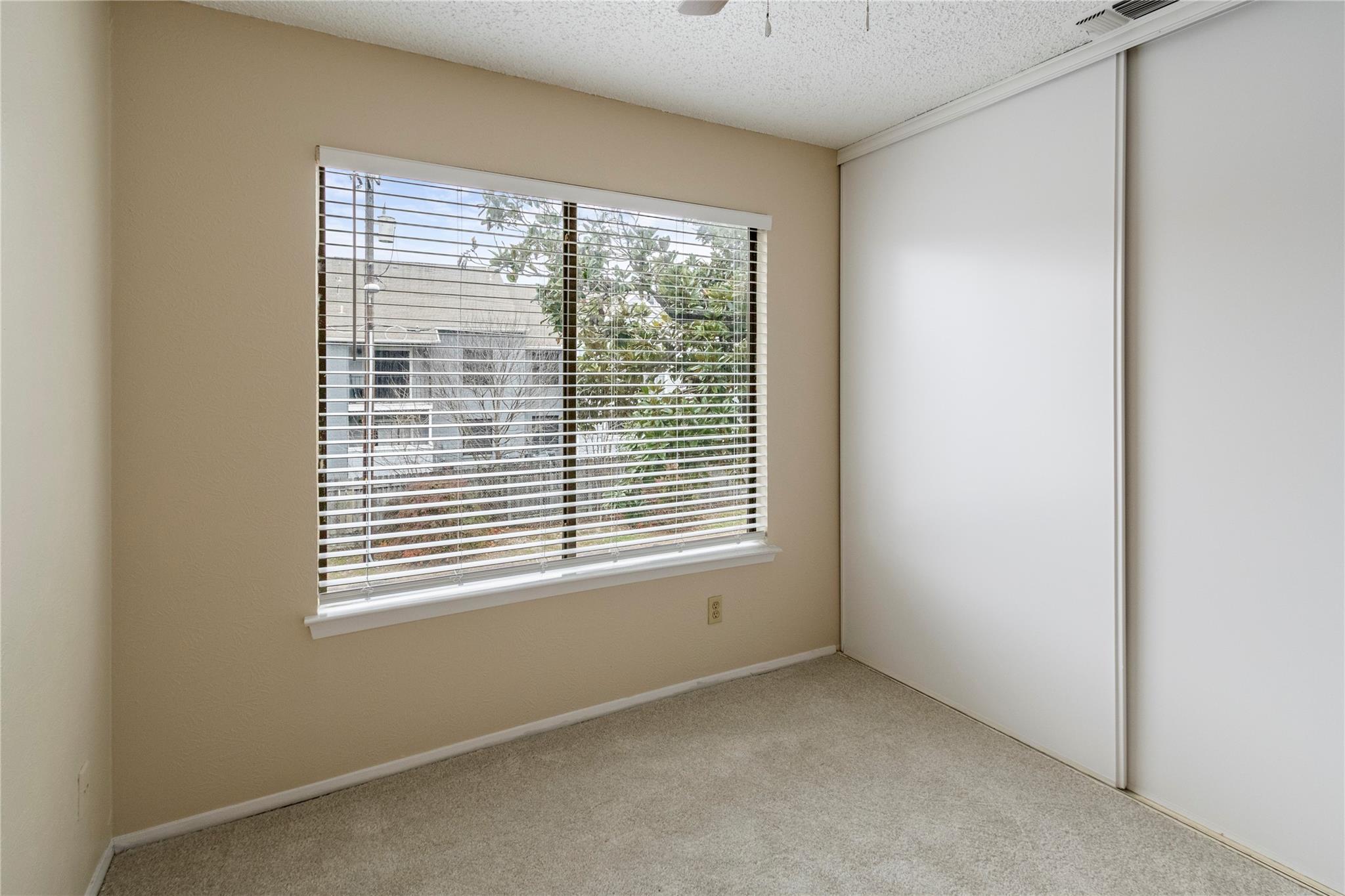 915 Silver Quail Ln Property Photo 21