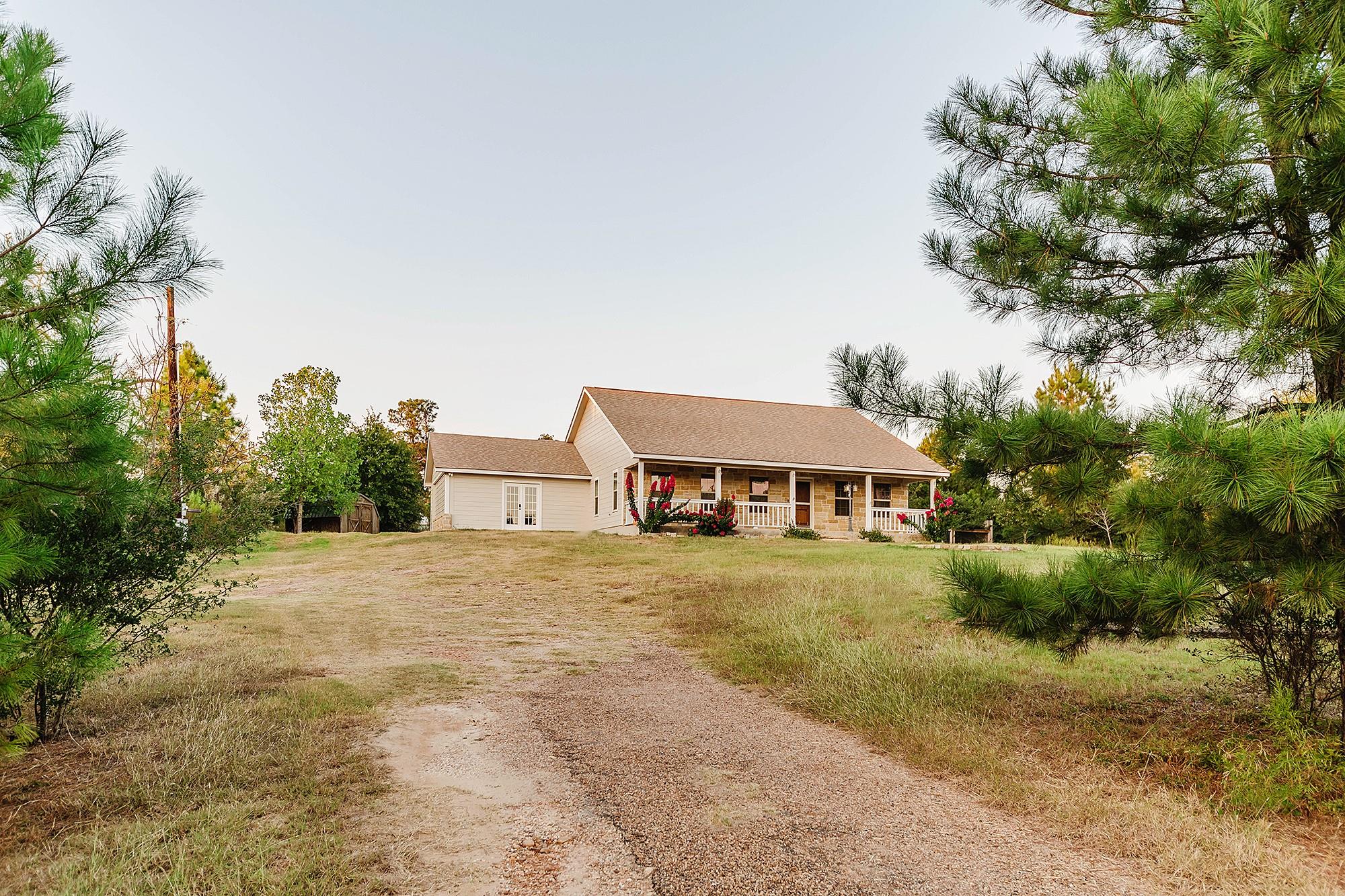139 Village Forest Dr Property Photo 3