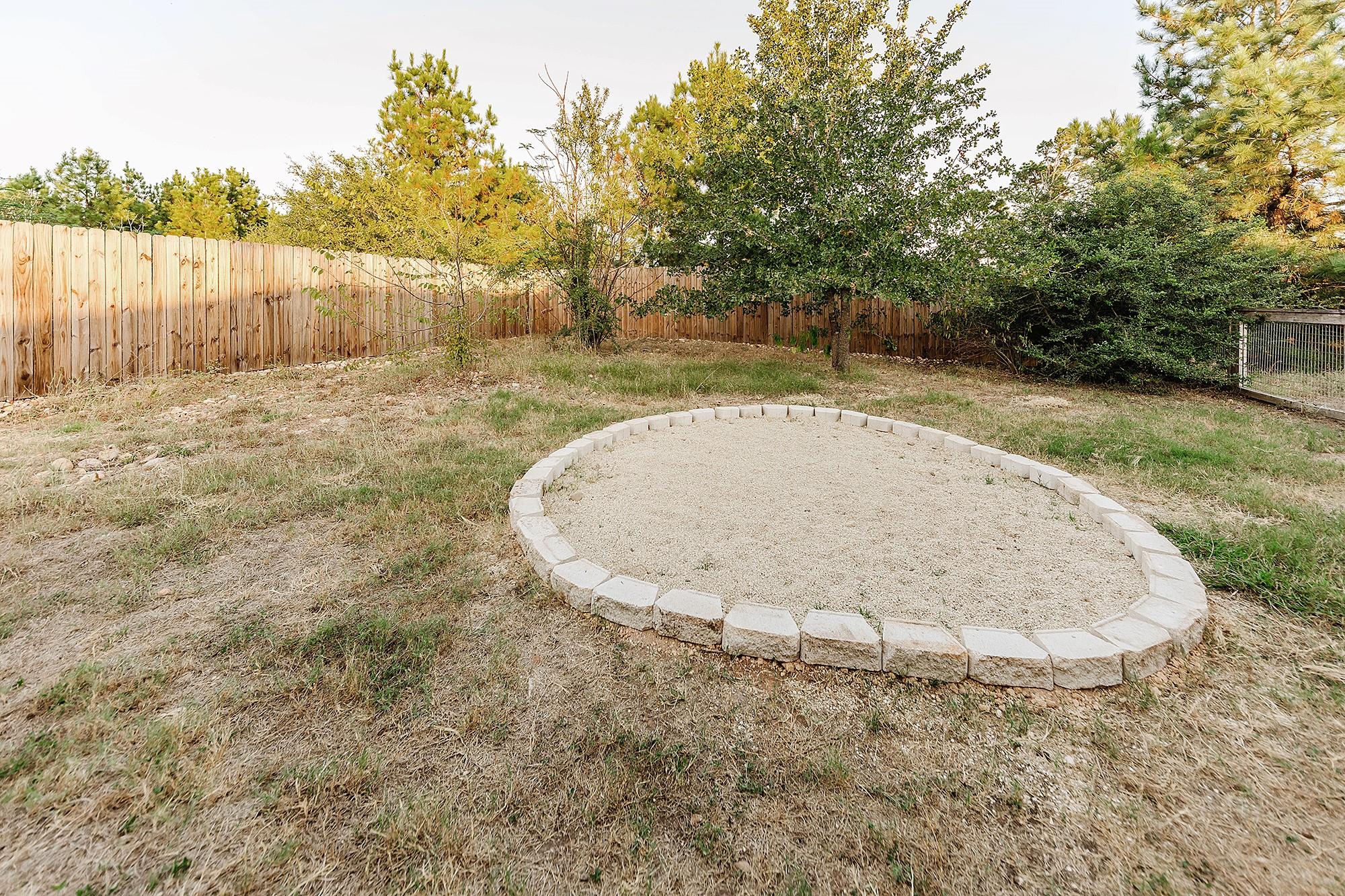 139 Village Forest Dr Property Photo 29