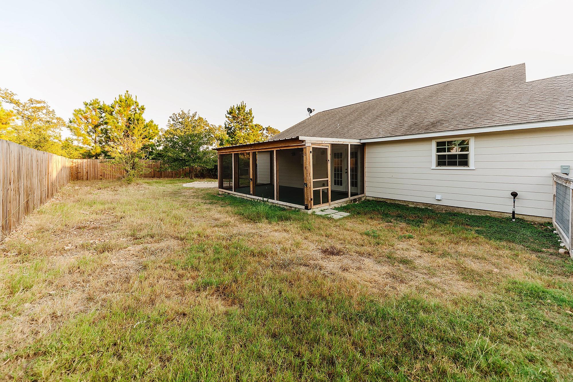 139 Village Forest Dr Property Photo 31