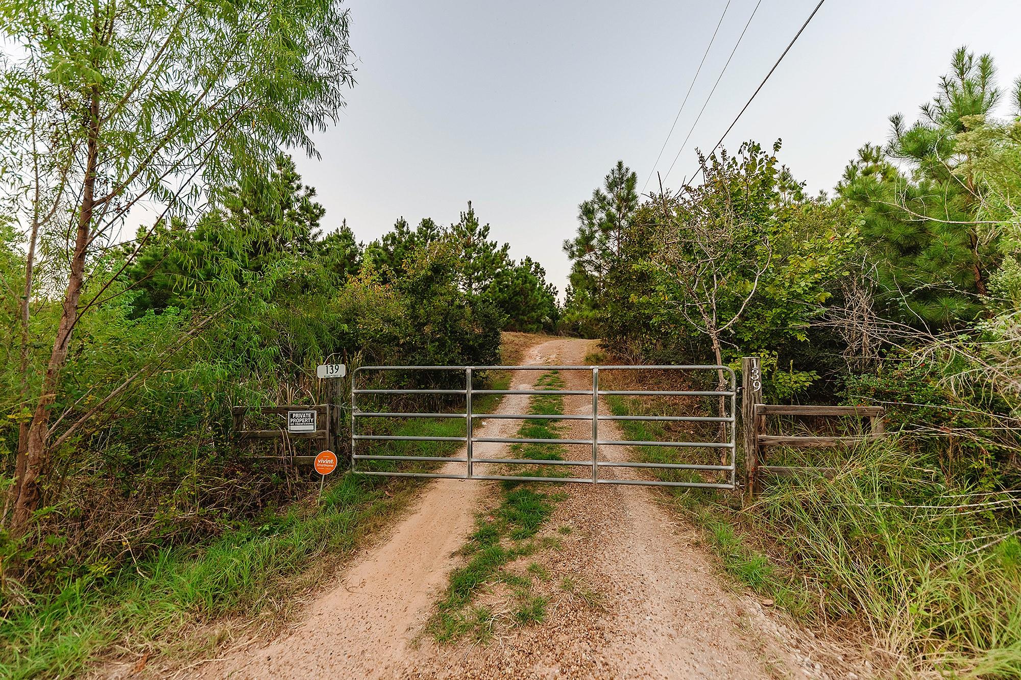 139 Village Forest Dr Property Photo 37