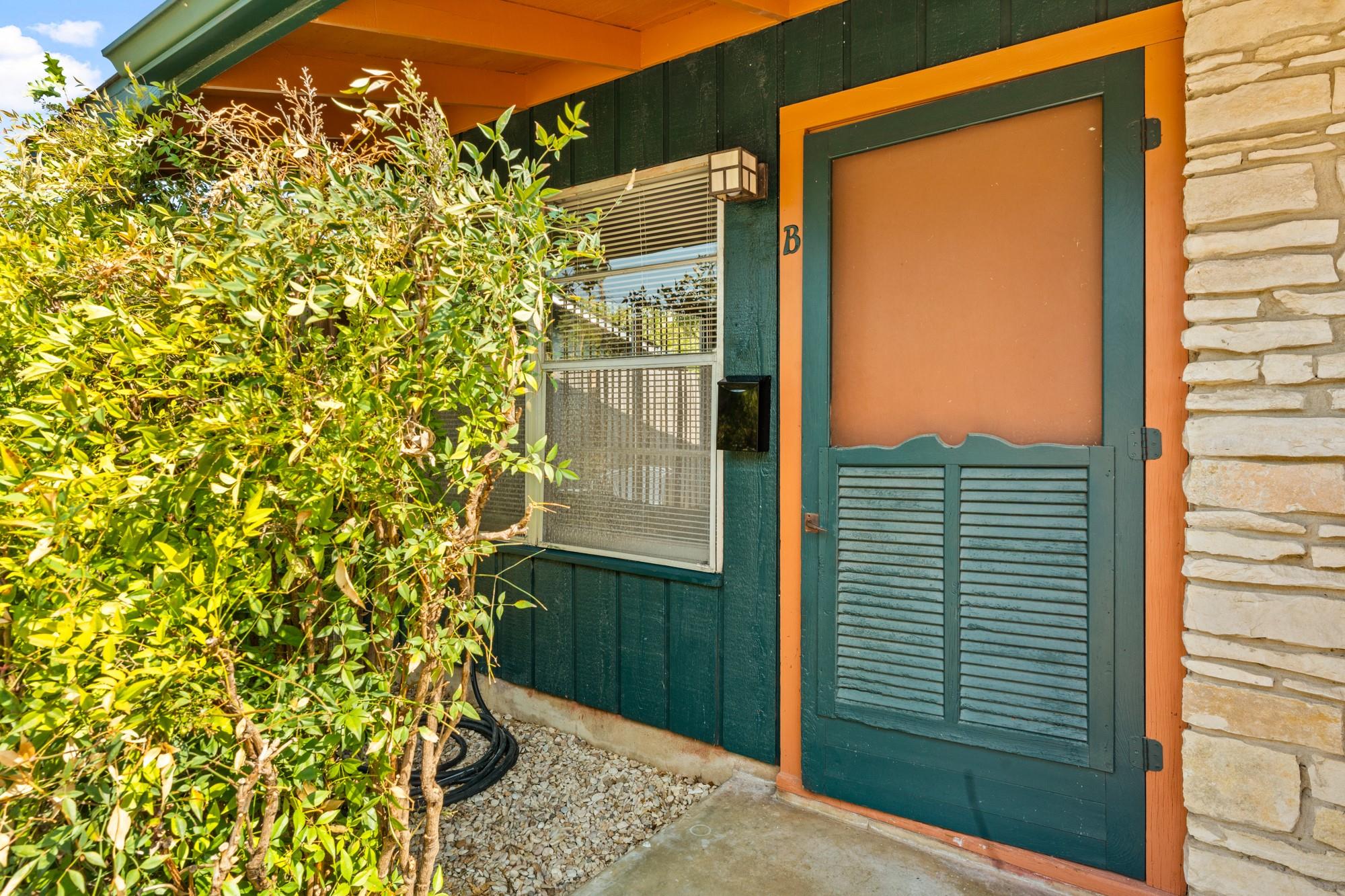 2004 Pasadena Dr #b Property Photo 2