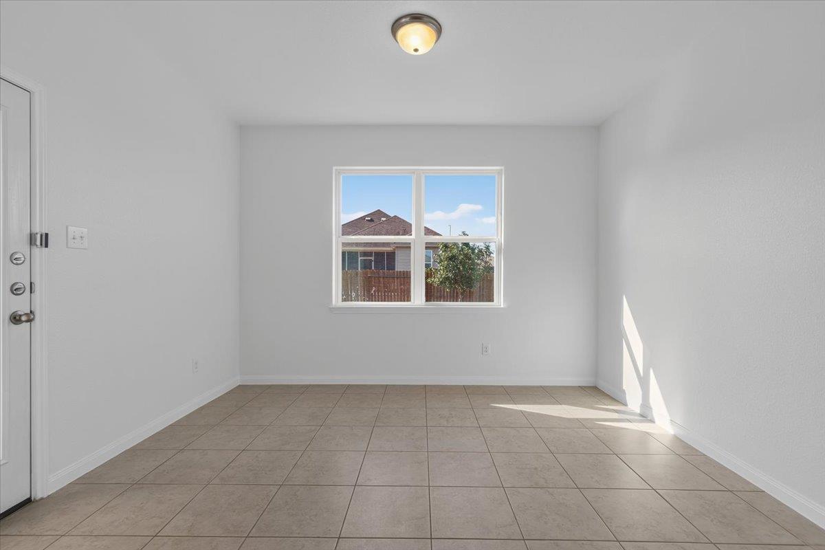 19513 Smith Gin St Property Photo 10