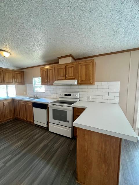 150 Oak Forest Dr Property Photo 9