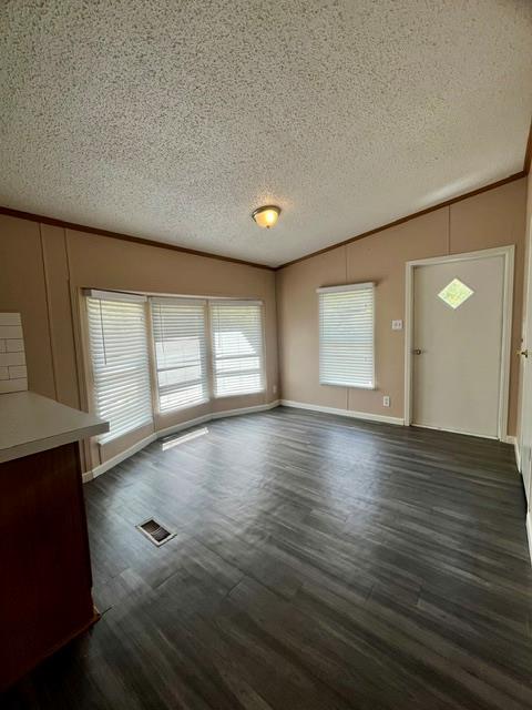 150 Oak Forest Dr Property Photo 12
