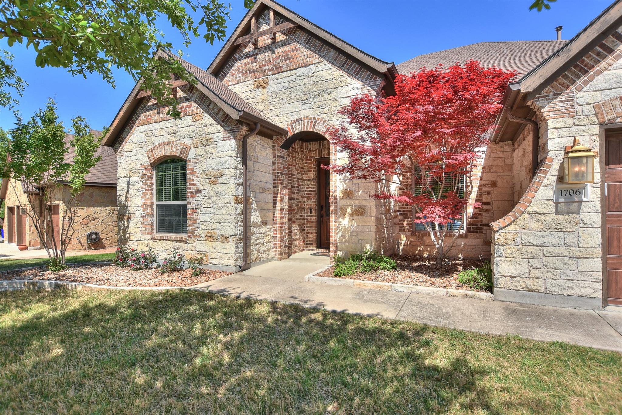 1706 Ambling Trl Property Photo 1