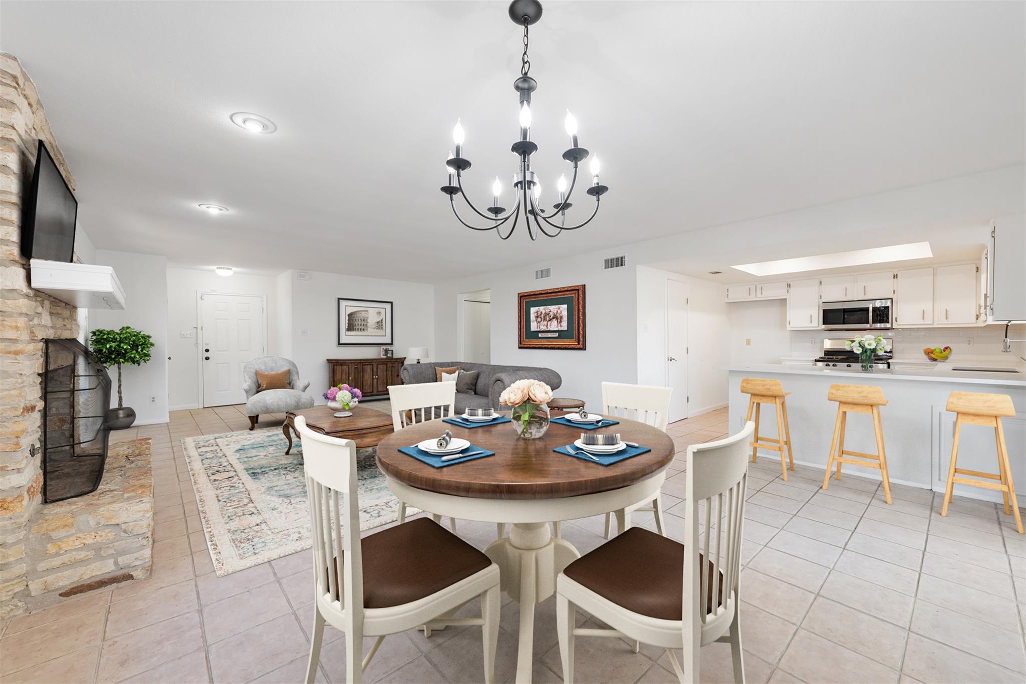 1504 Aquifer Cv #a Property Photo 4