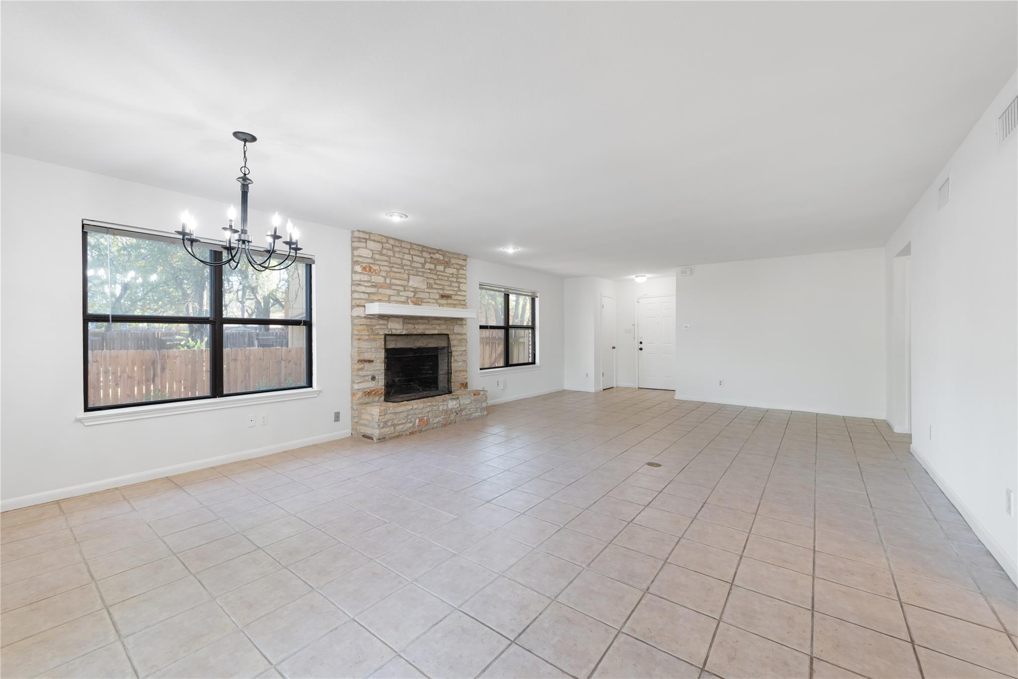 1504 Aquifer Cv #a Property Photo 7