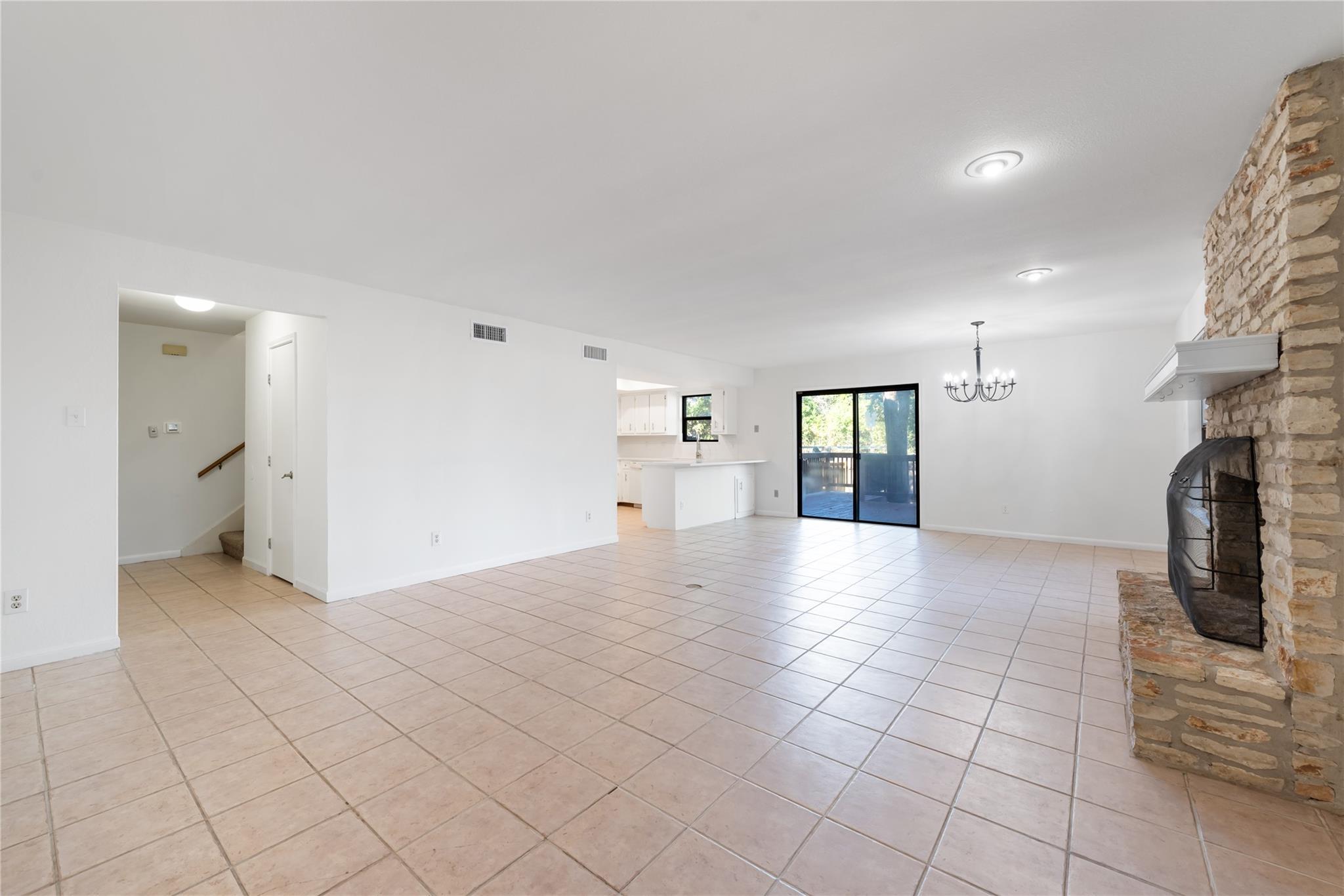 1504 Aquifer Cv #a Property Photo 8