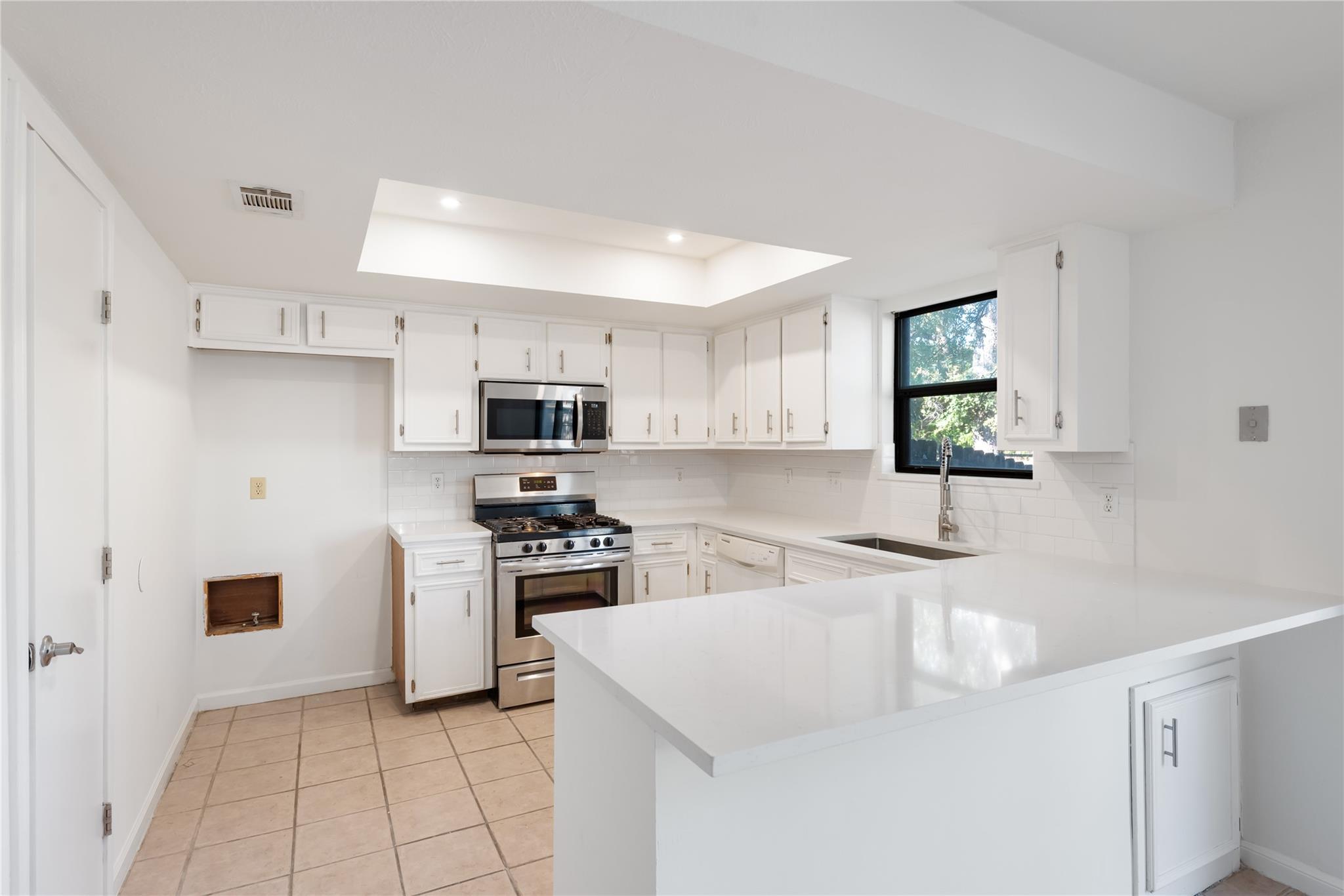 1504 Aquifer Cv #a Property Photo 10