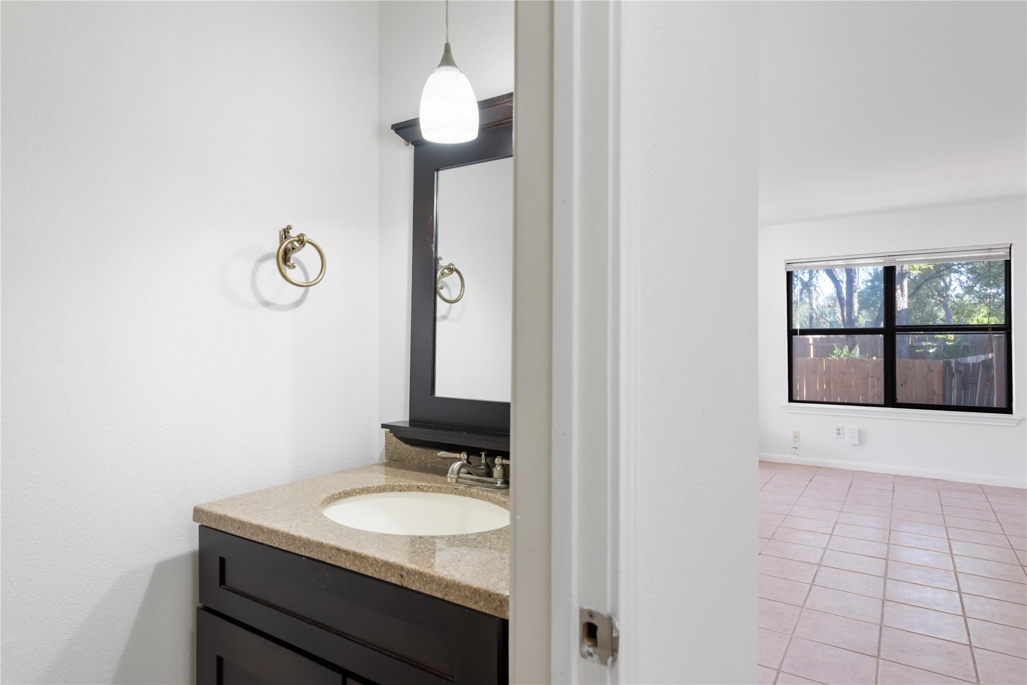 1504 Aquifer Cv #a Property Photo 11