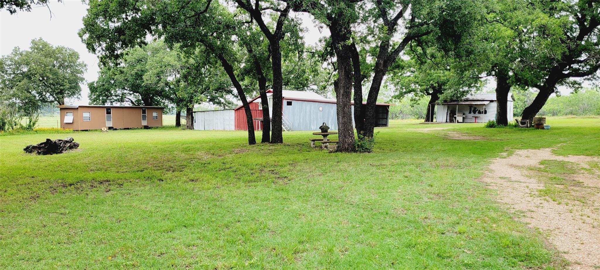 4592 N Fm 487 Property Photo 7