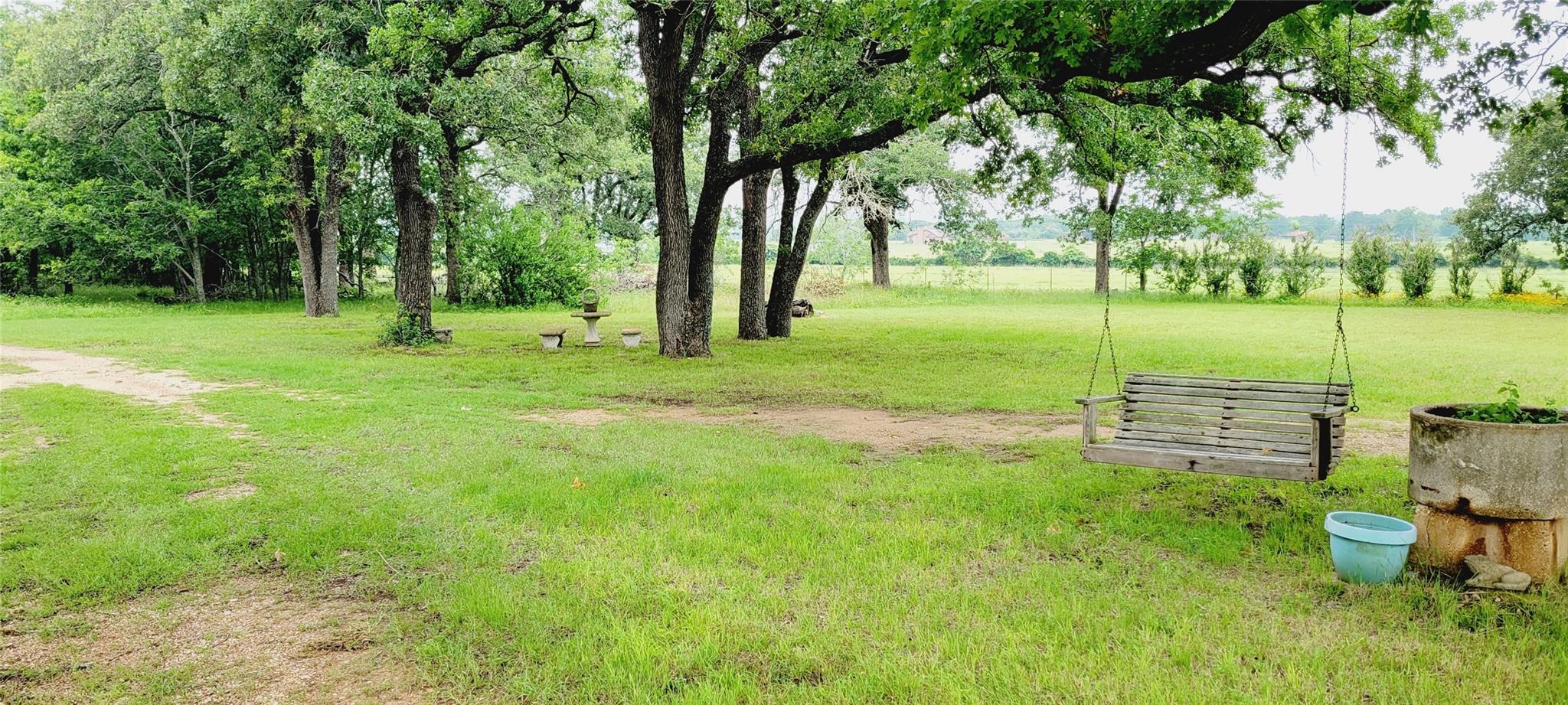 4592 N Fm 487 Property Photo 9