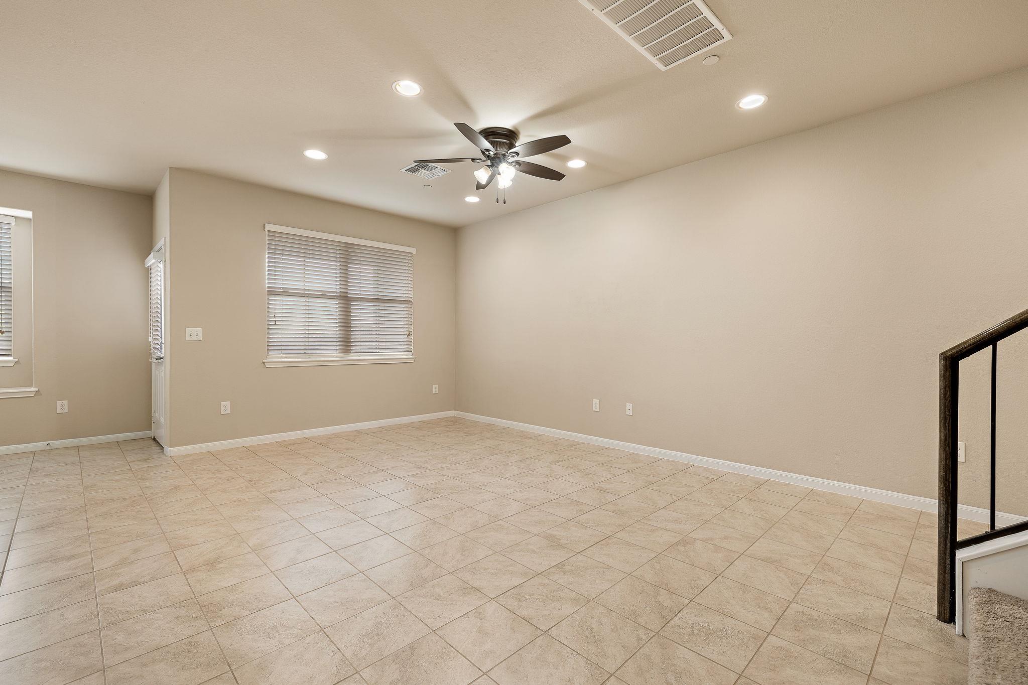 2880 Donnell Dr #3402 Property Photo 9