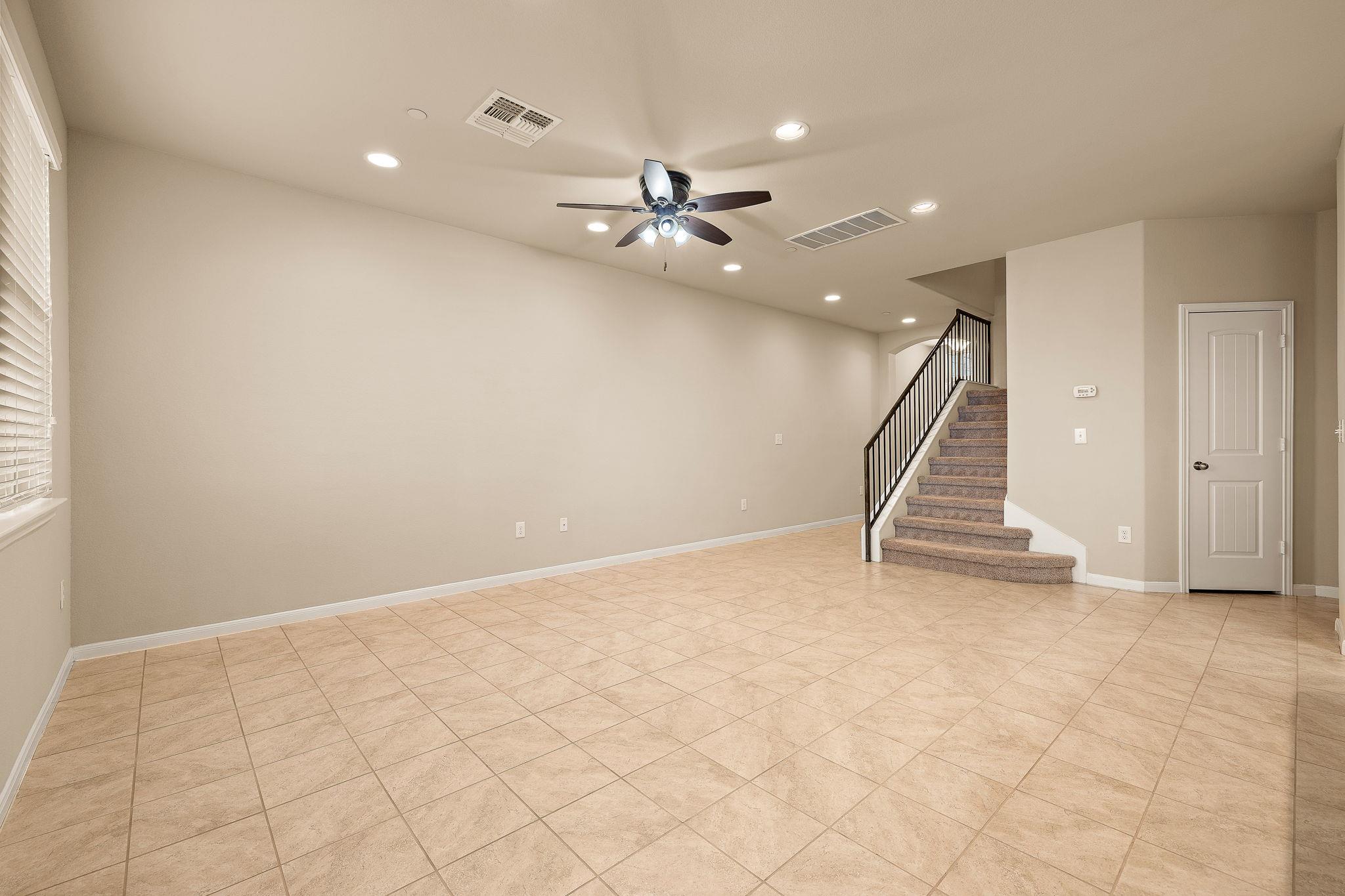 2880 Donnell Dr #3402 Property Photo 11