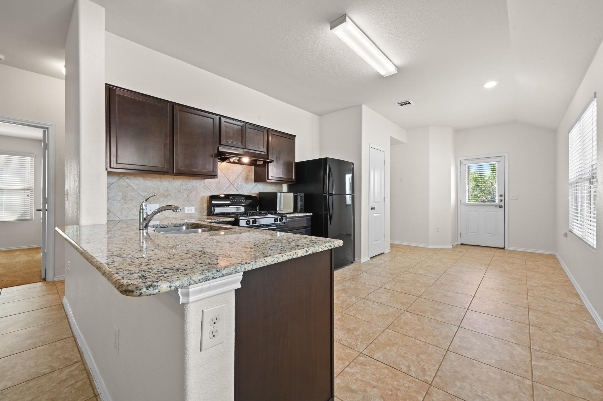 10209 Crescendo Ln Property Photo 5
