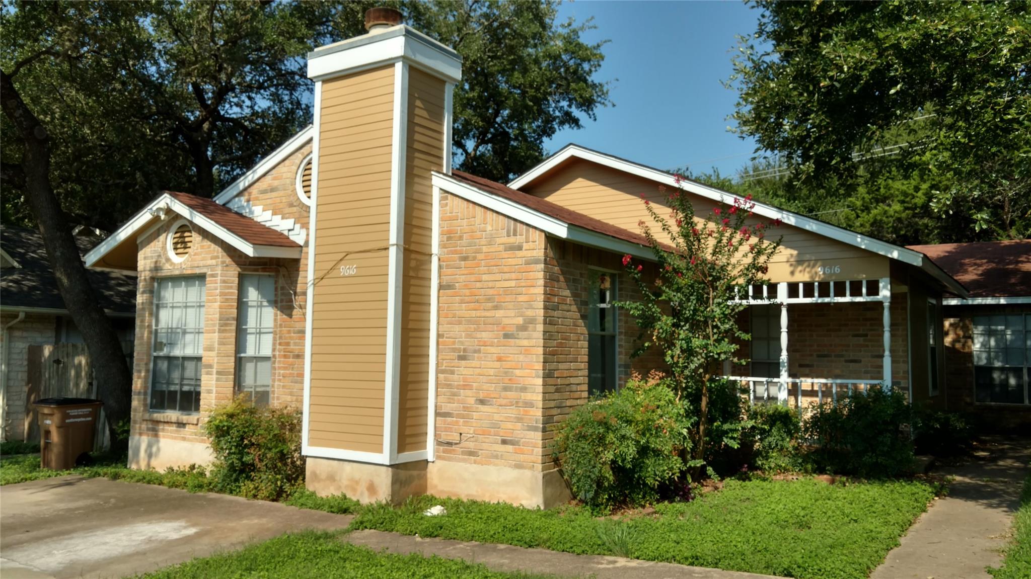 9616 Sugar Hill Dr #B Property Photo 1