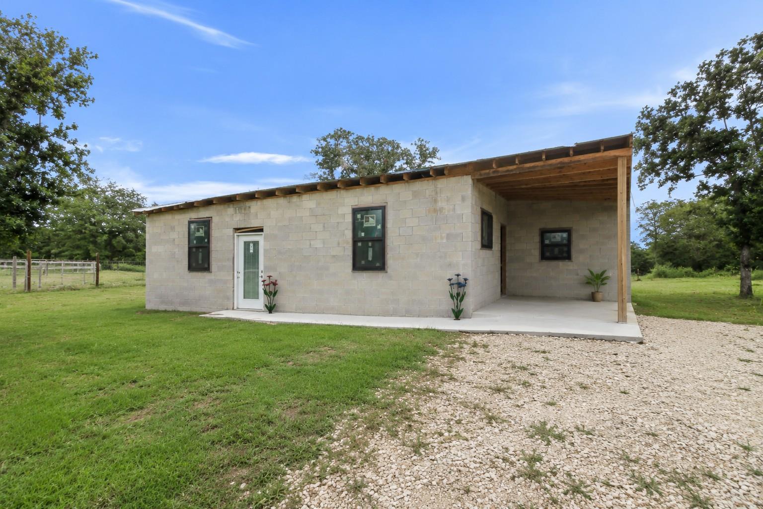 2755 Washburn Rd Property Photo 3