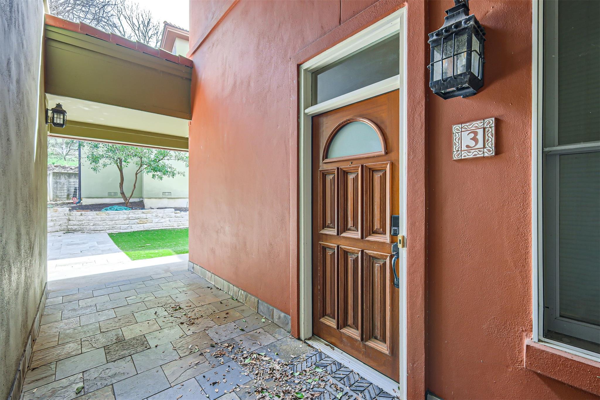 2101 N Lamar Blvd 3 Property Photo 3