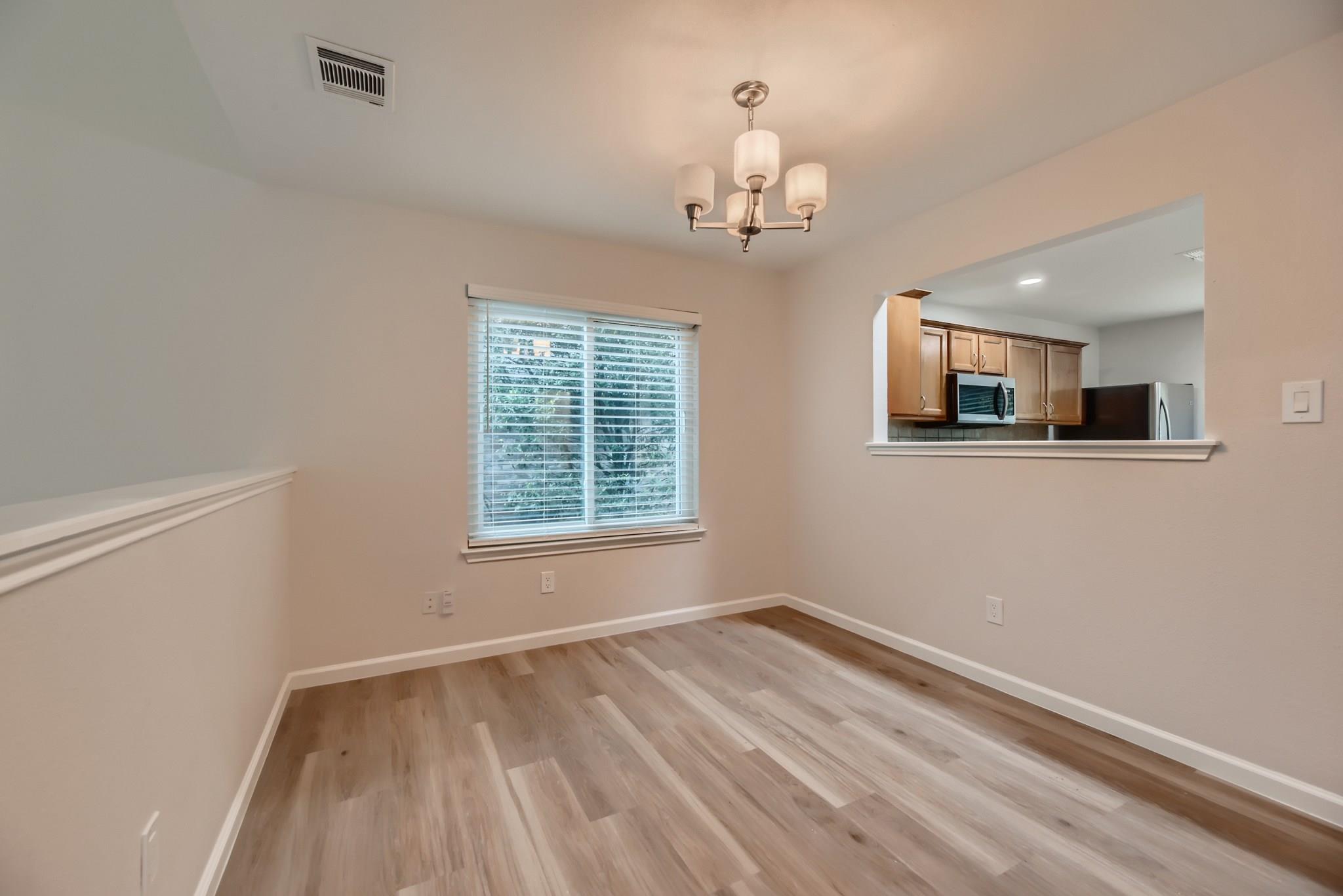5802 Kayview Dr Property Photo 3