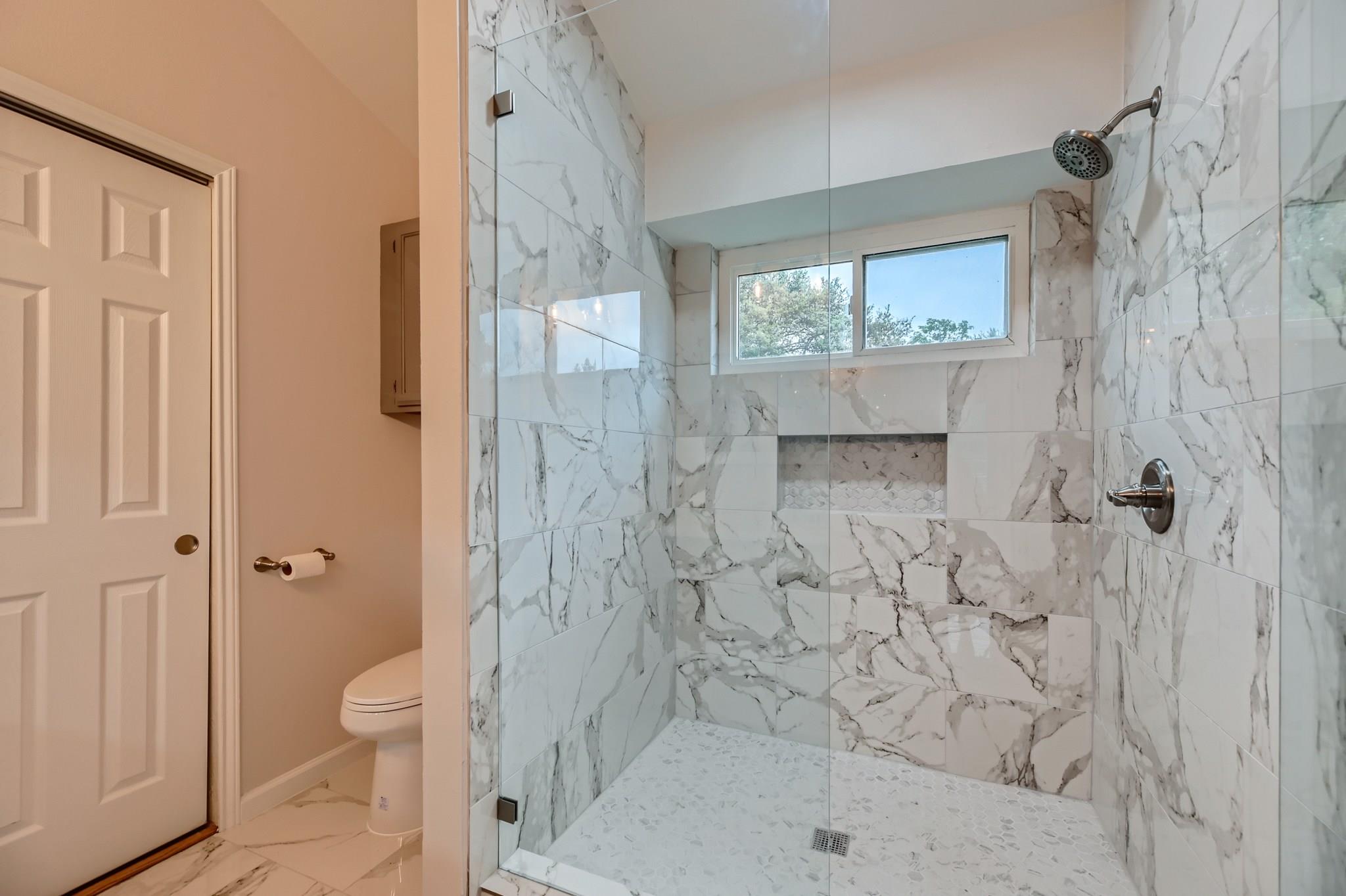 5802 Kayview Dr Property Photo 7