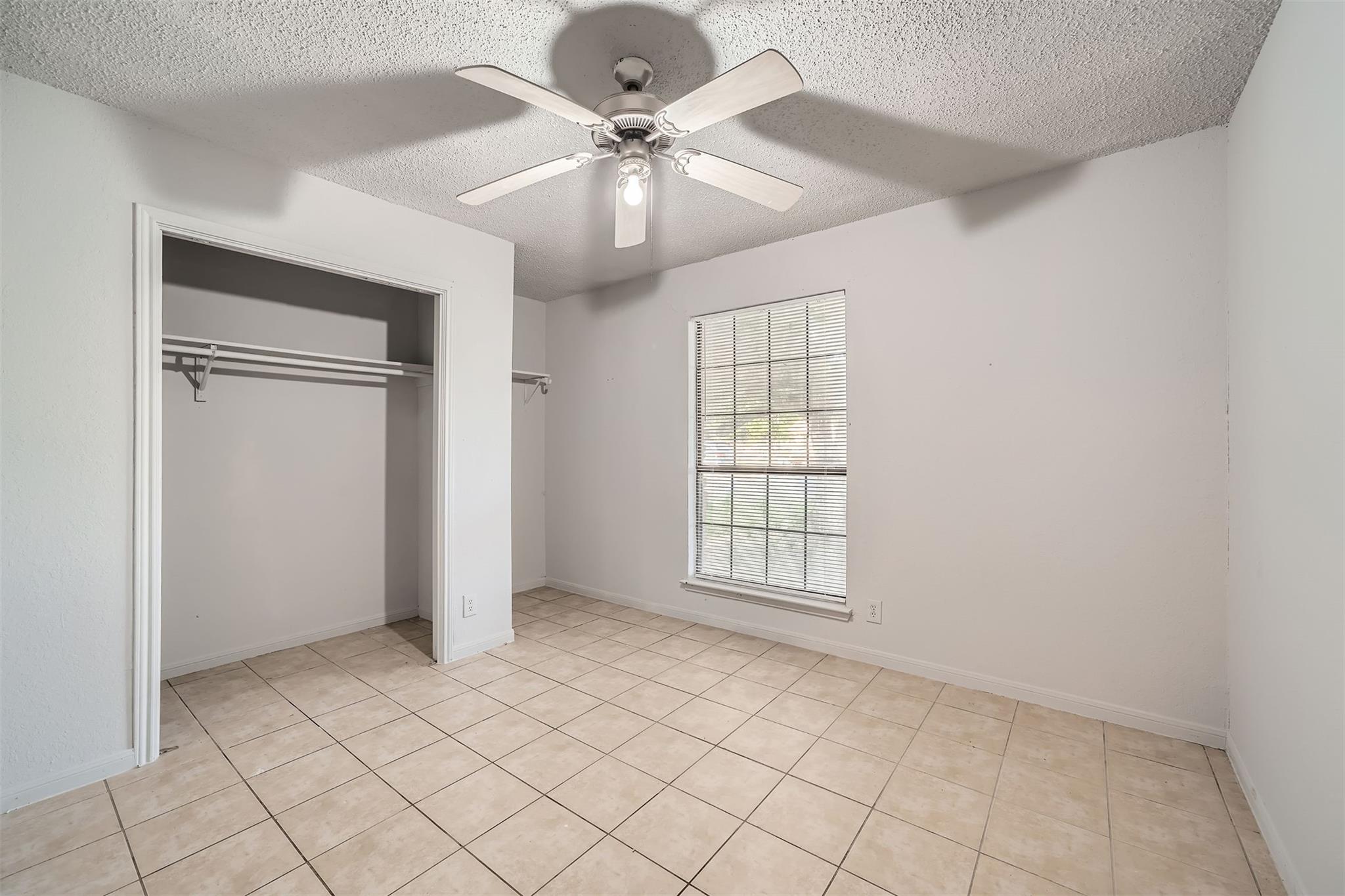 1101 Hyridge St Property Photo 7