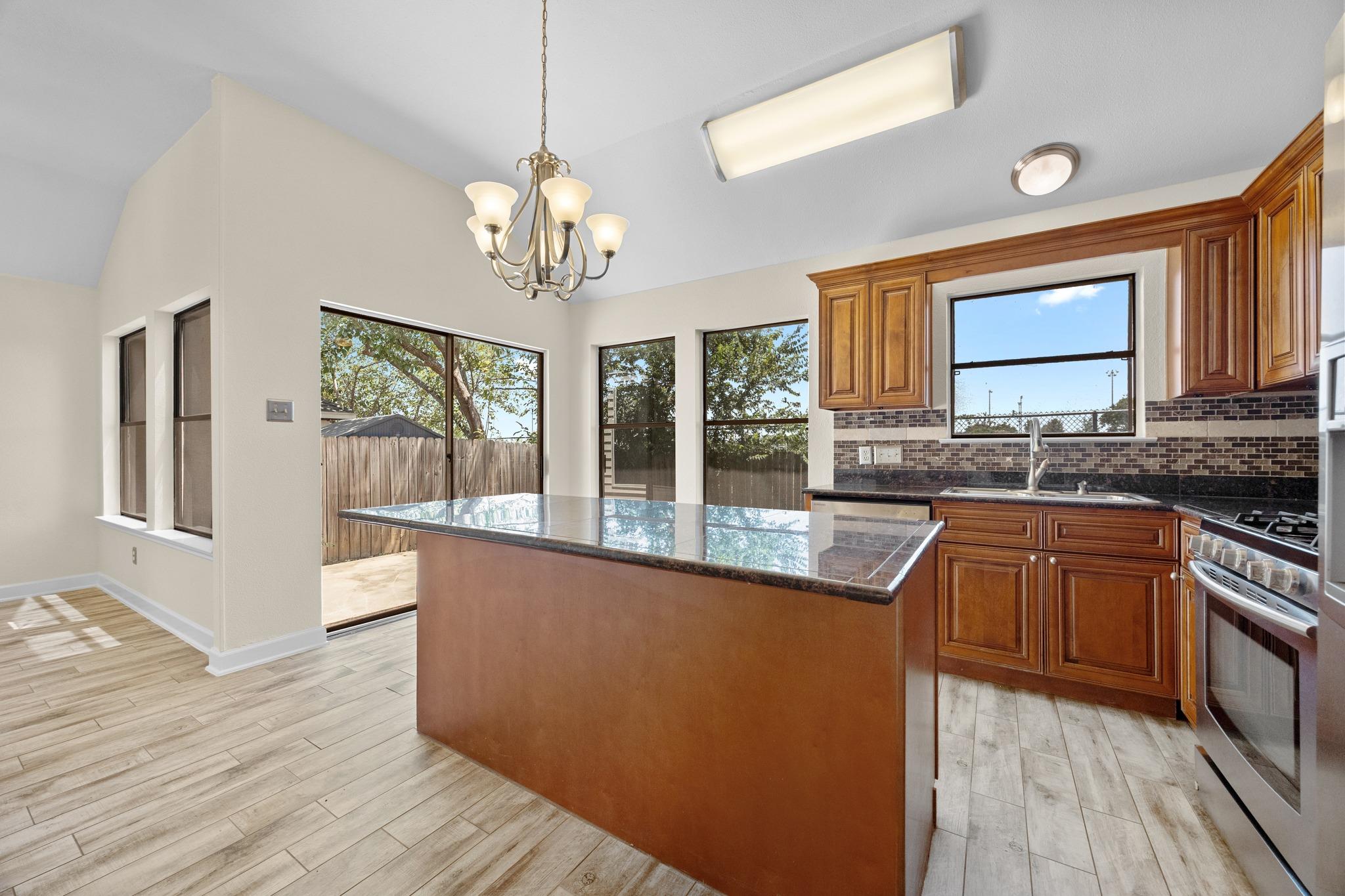 1511 Lantana Dr Property Photo 10