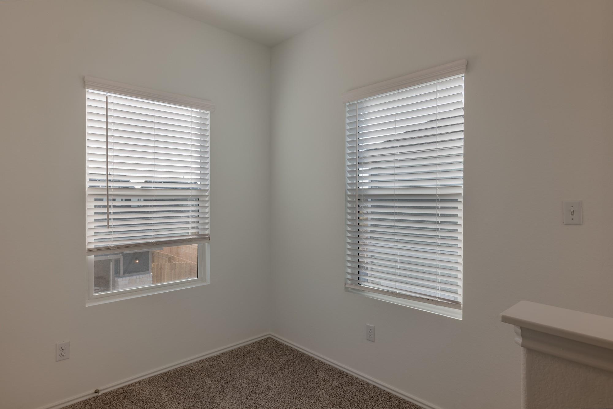 1336 Linwood St Property Photo 18