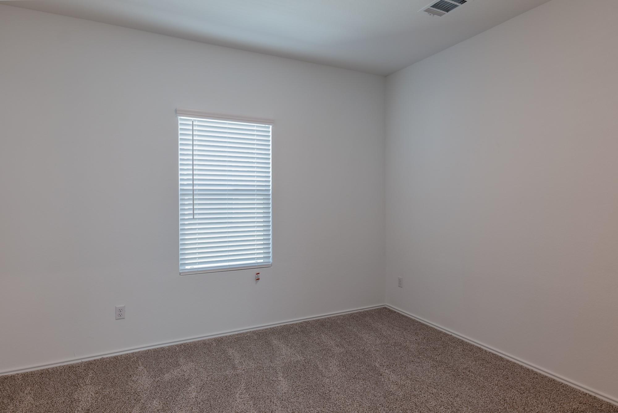 1336 Linwood St Property Photo 20