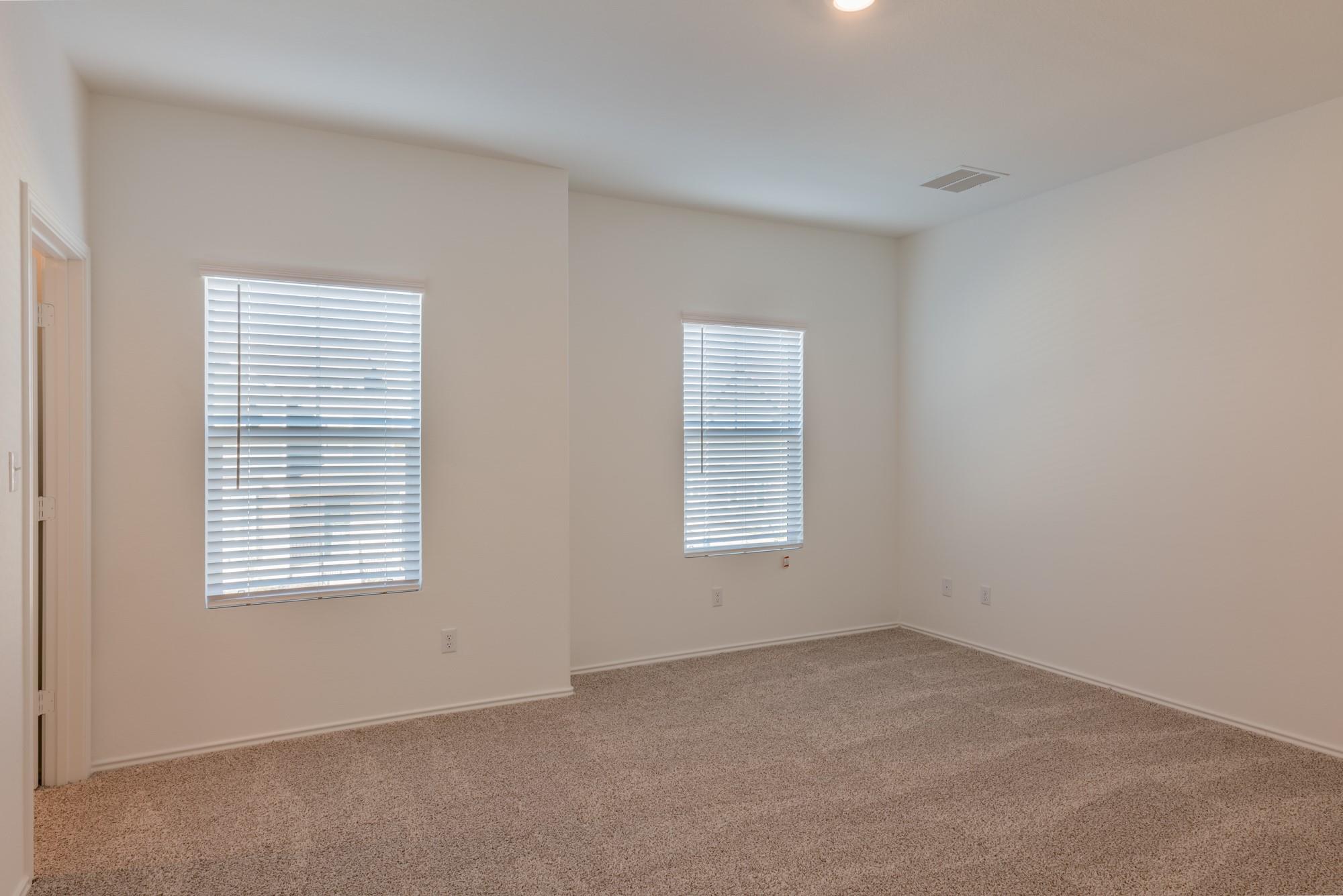 1336 Linwood St Property Photo 21