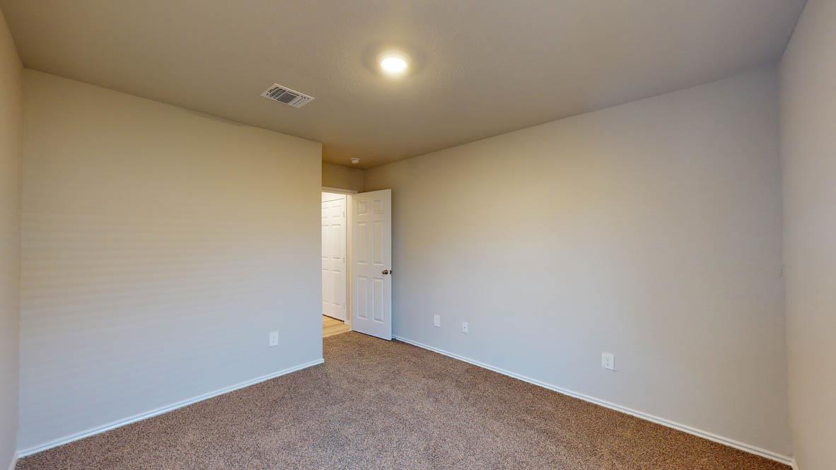 536 Hector Loop Property Photo 24