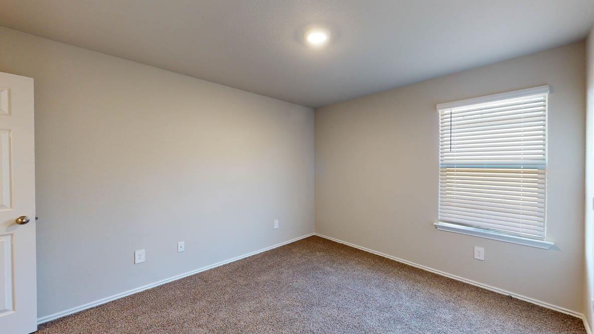 536 Hector Loop Property Photo 25
