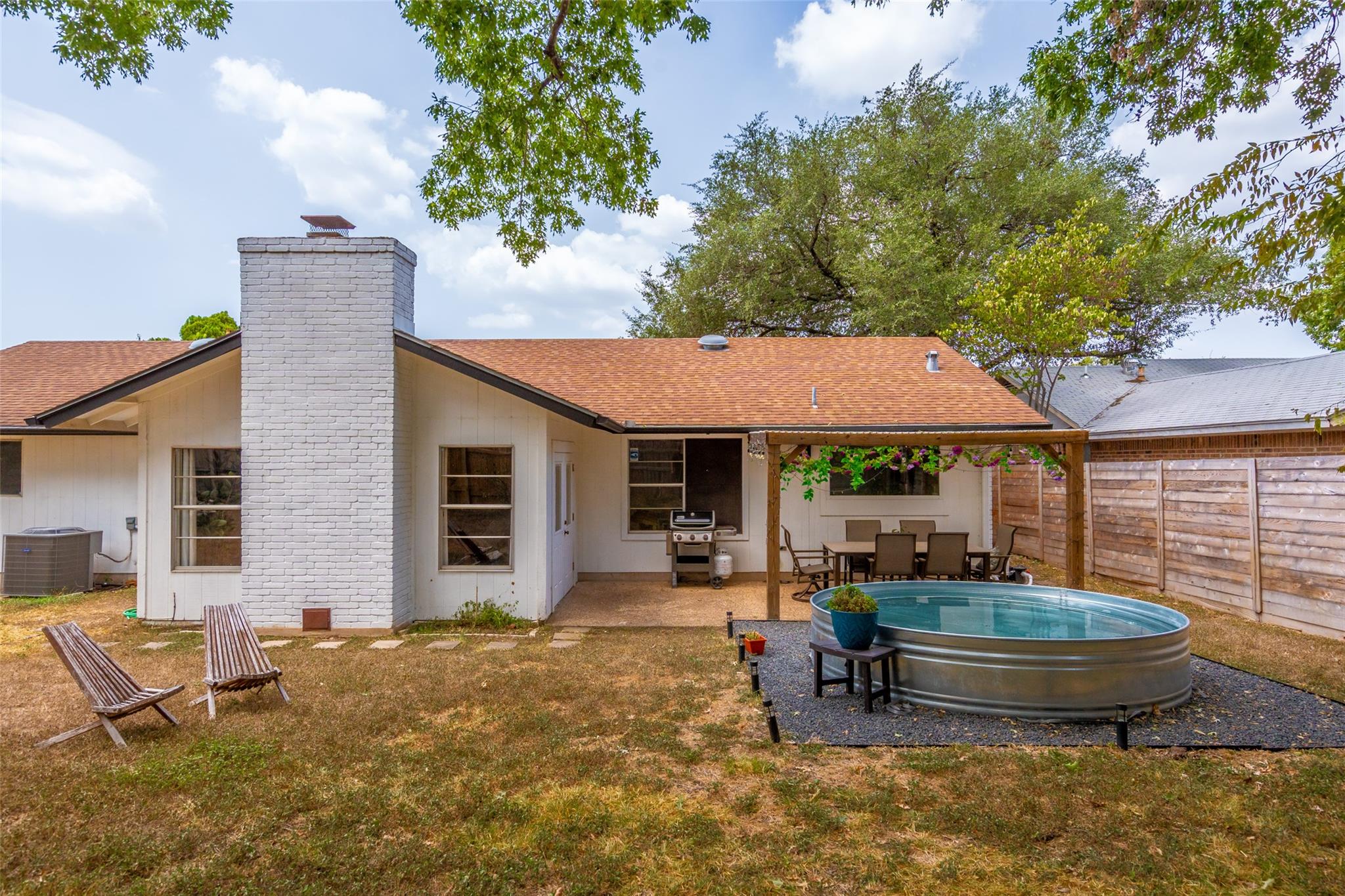10201 Parkfield Dr Property Photo 32
