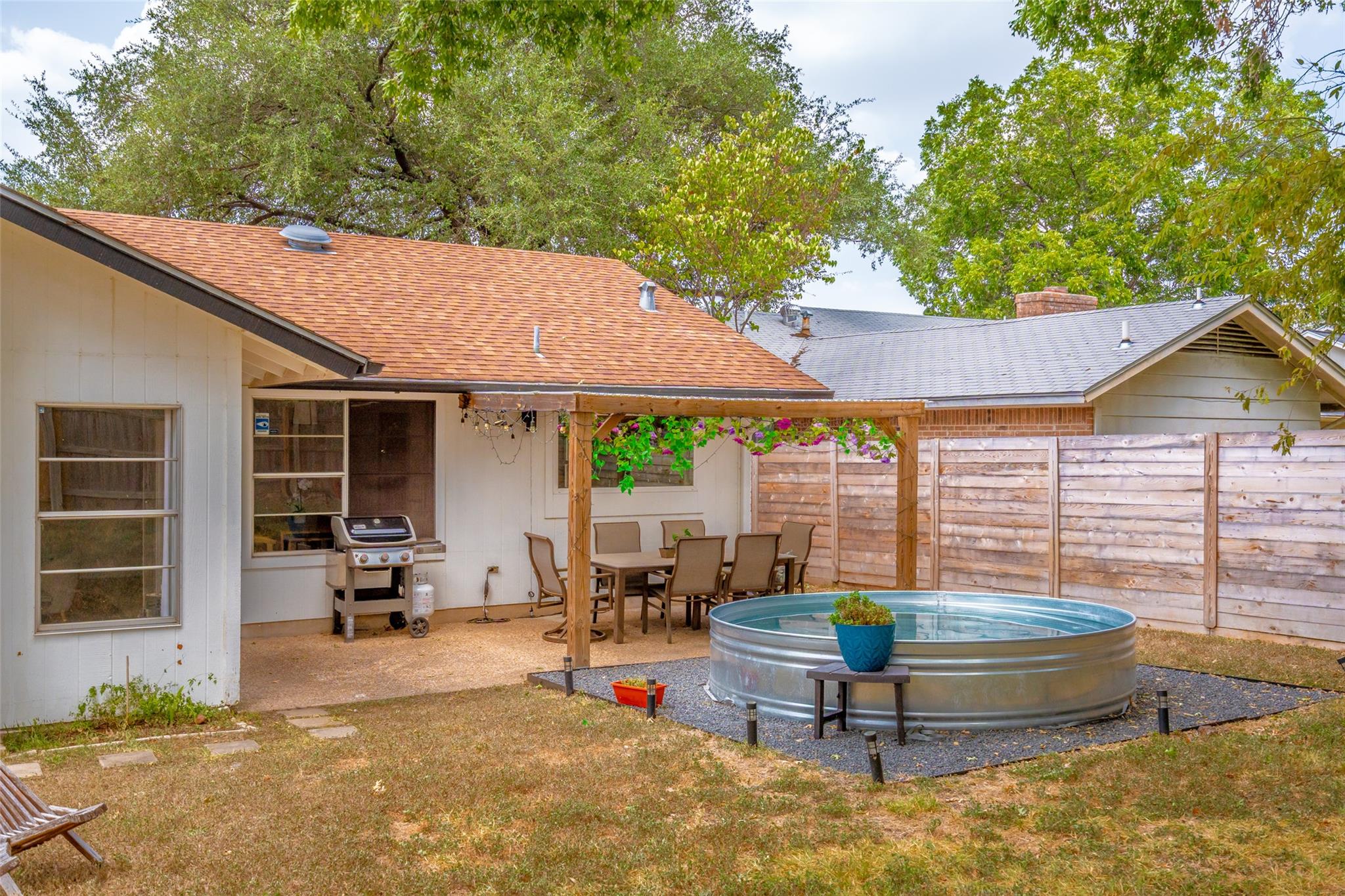 10201 Parkfield Dr Property Photo 33