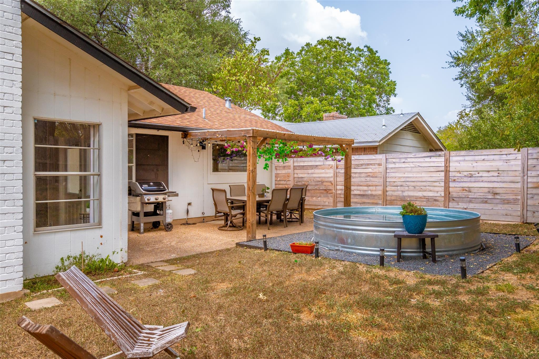 10201 Parkfield Dr Property Photo 34