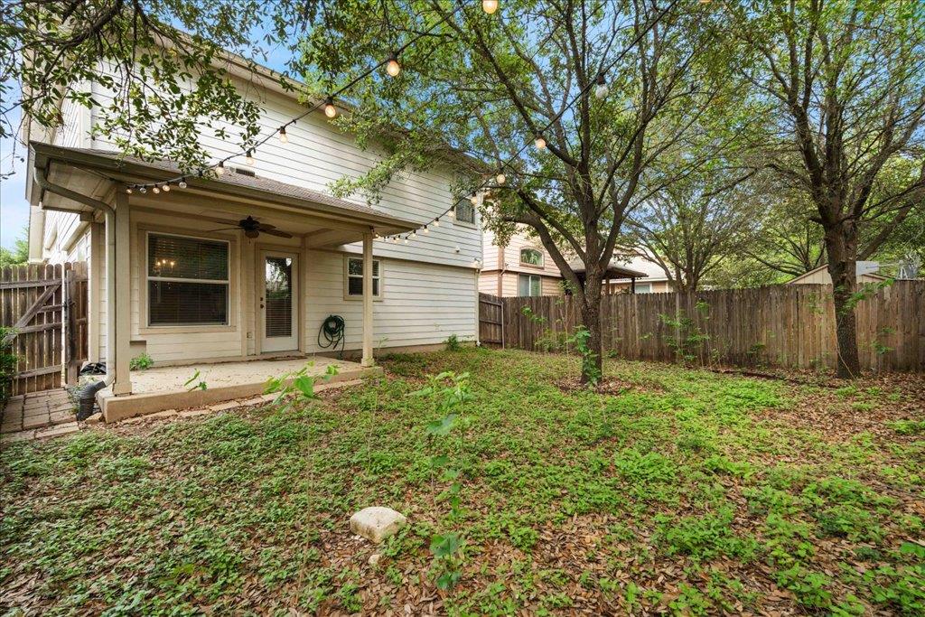 1421 Huckleberry Ln Property Photo 17