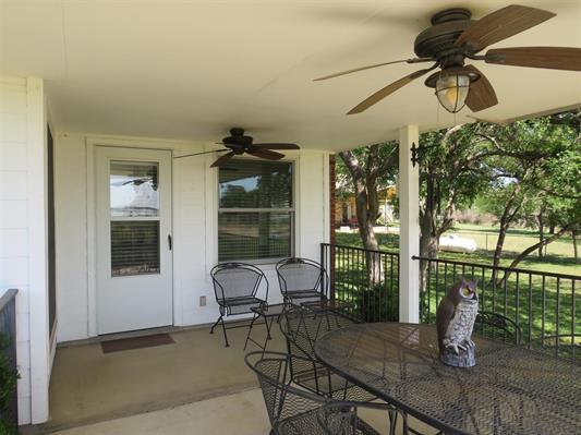 220 W Lakecrest Dr Property Photo 5