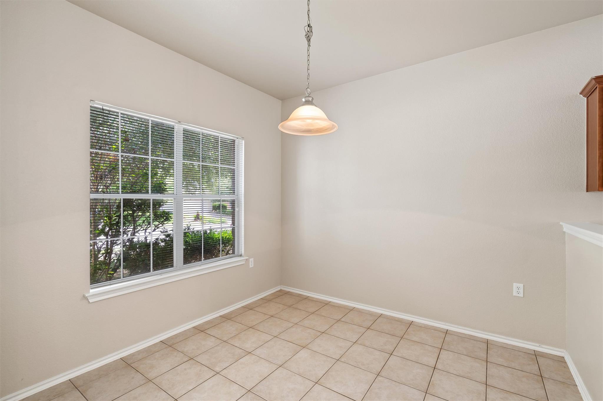 10936 Furrow Hill Dr Property Photo 6