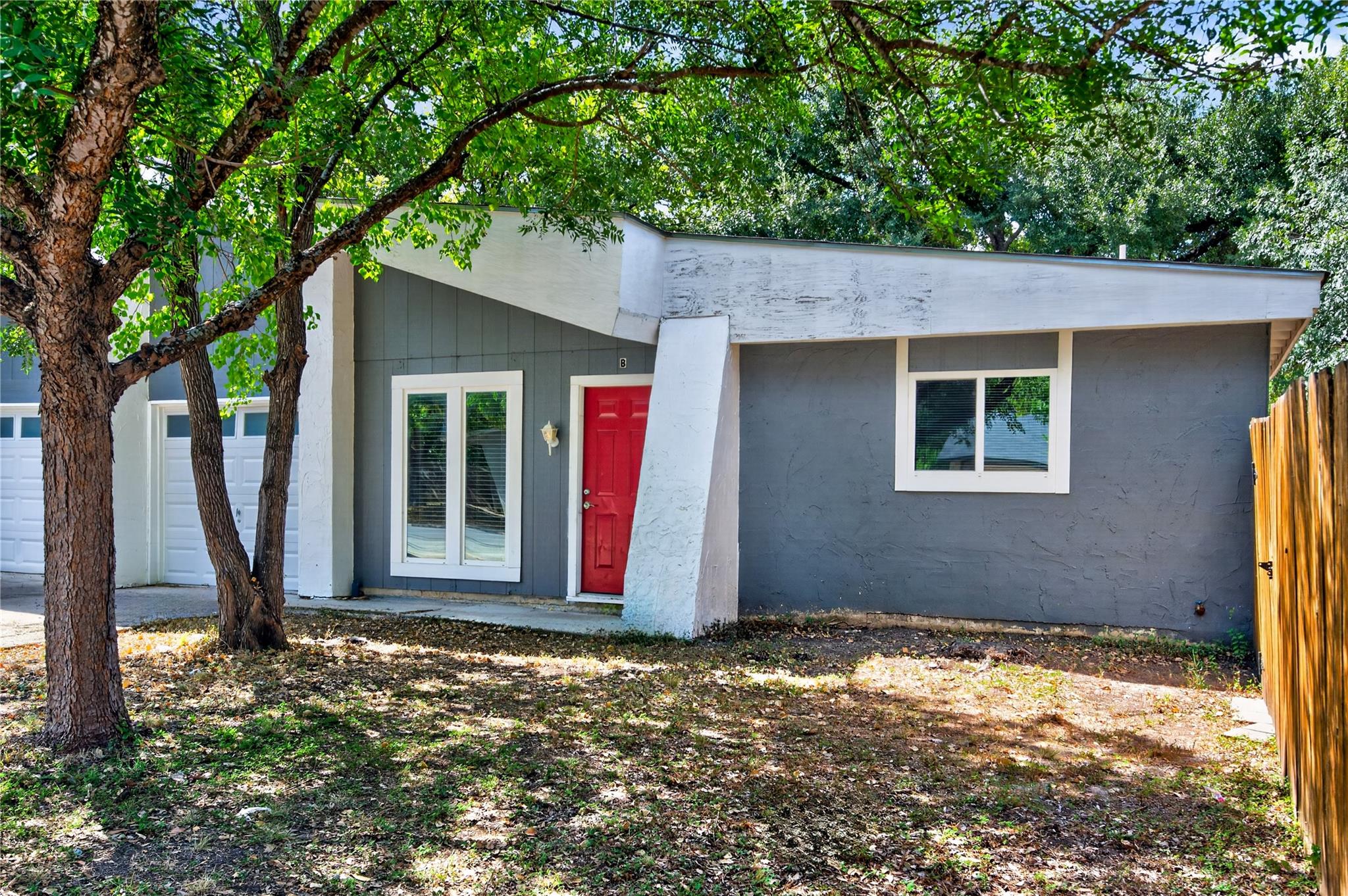 2201 Deadwood Dr #b Property Photo 3