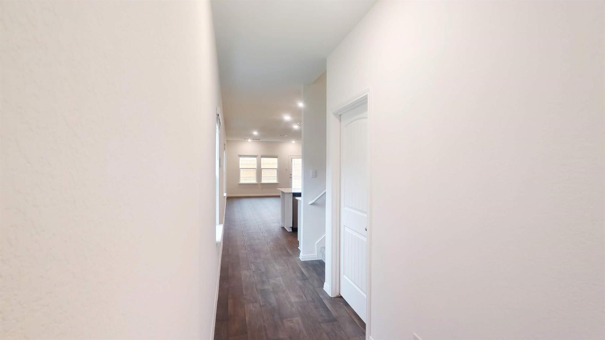 302 Gladiola Loop Property Photo 4