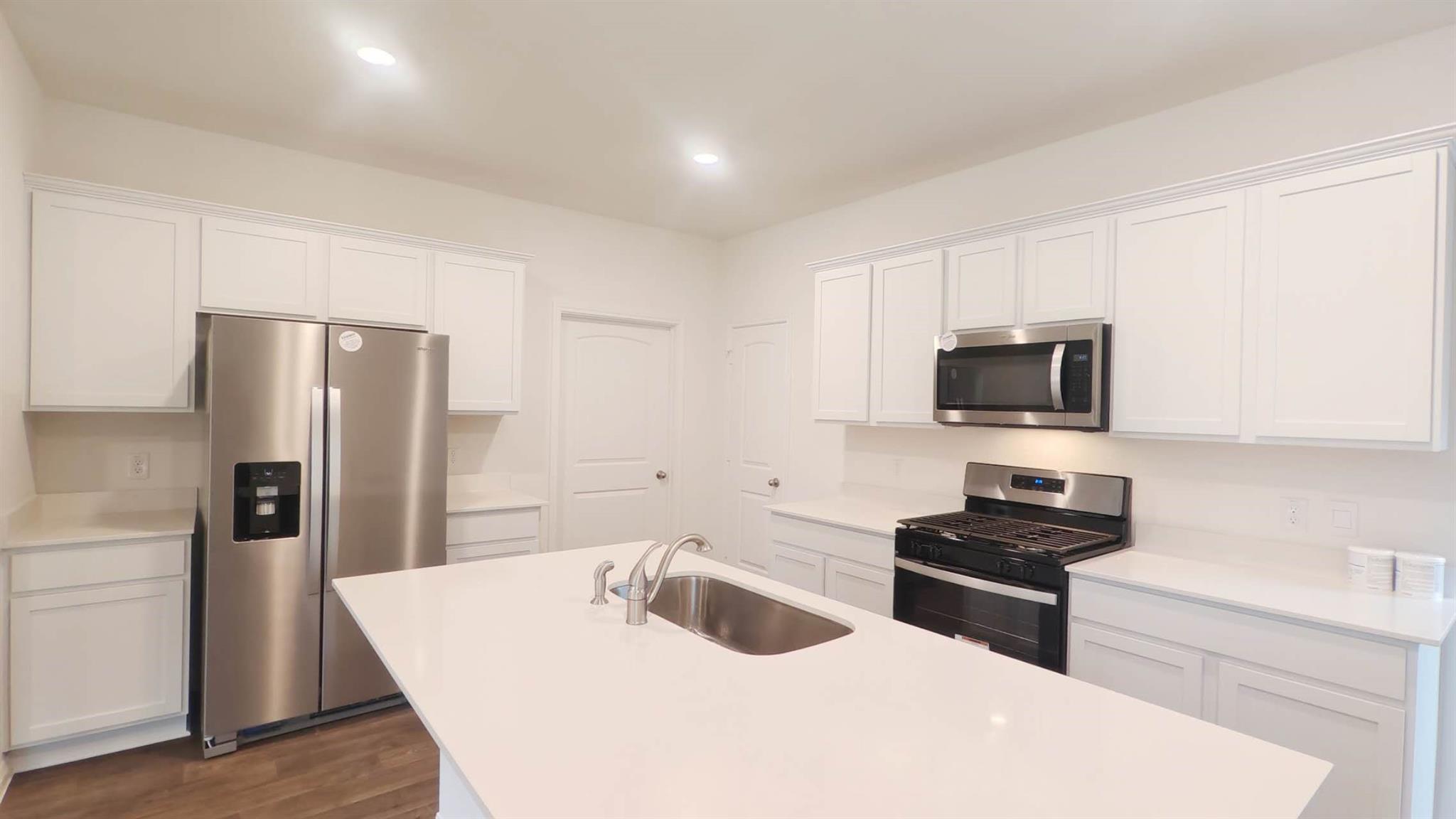 302 Gladiola Loop Property Photo 6