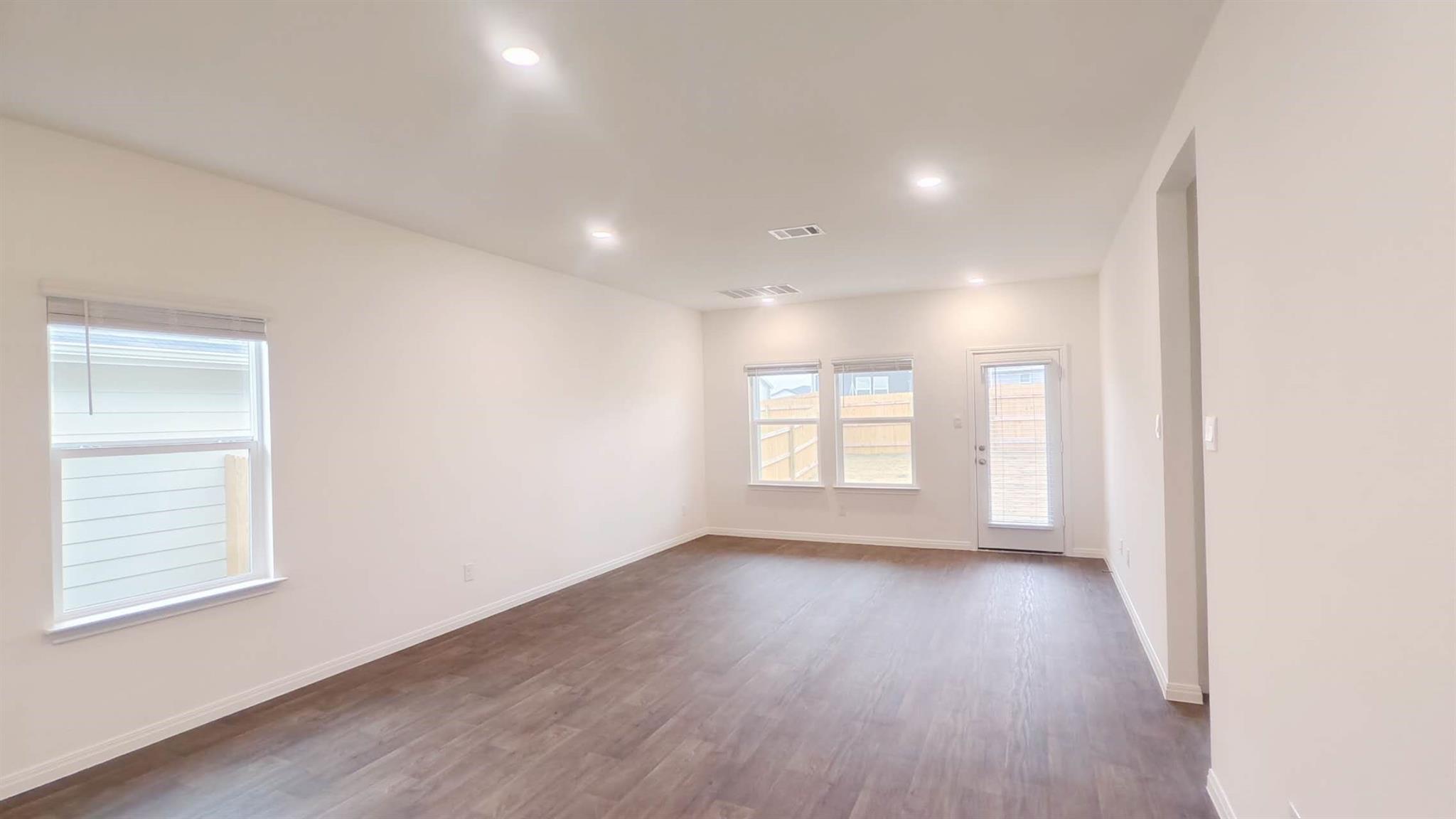 302 Gladiola Loop Property Photo 10