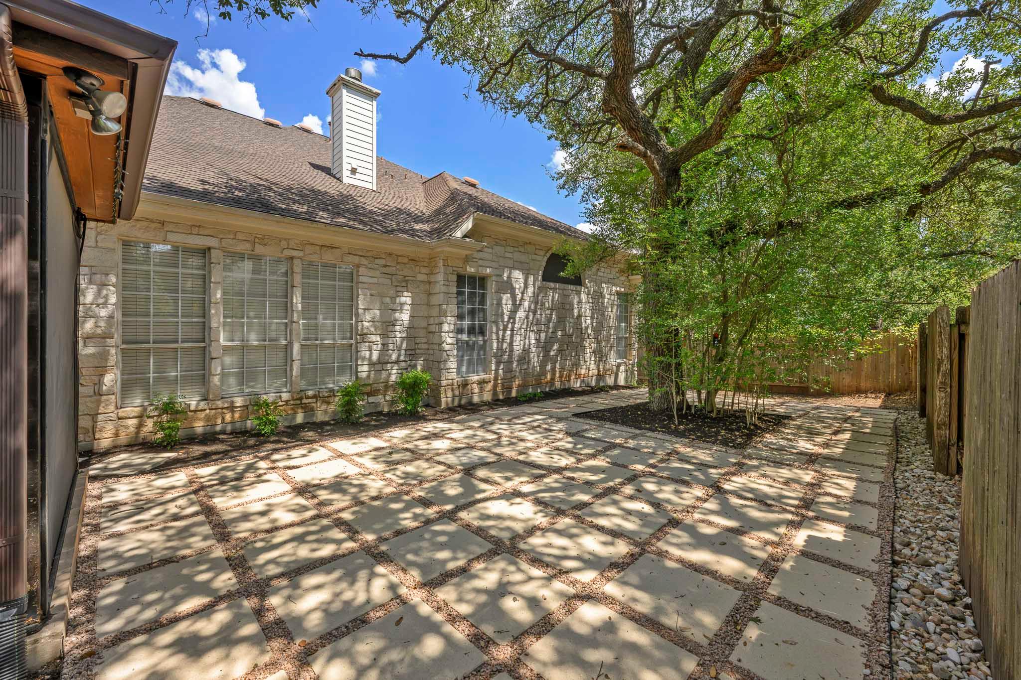 9704 Cinnabar Trl Property Photo 33